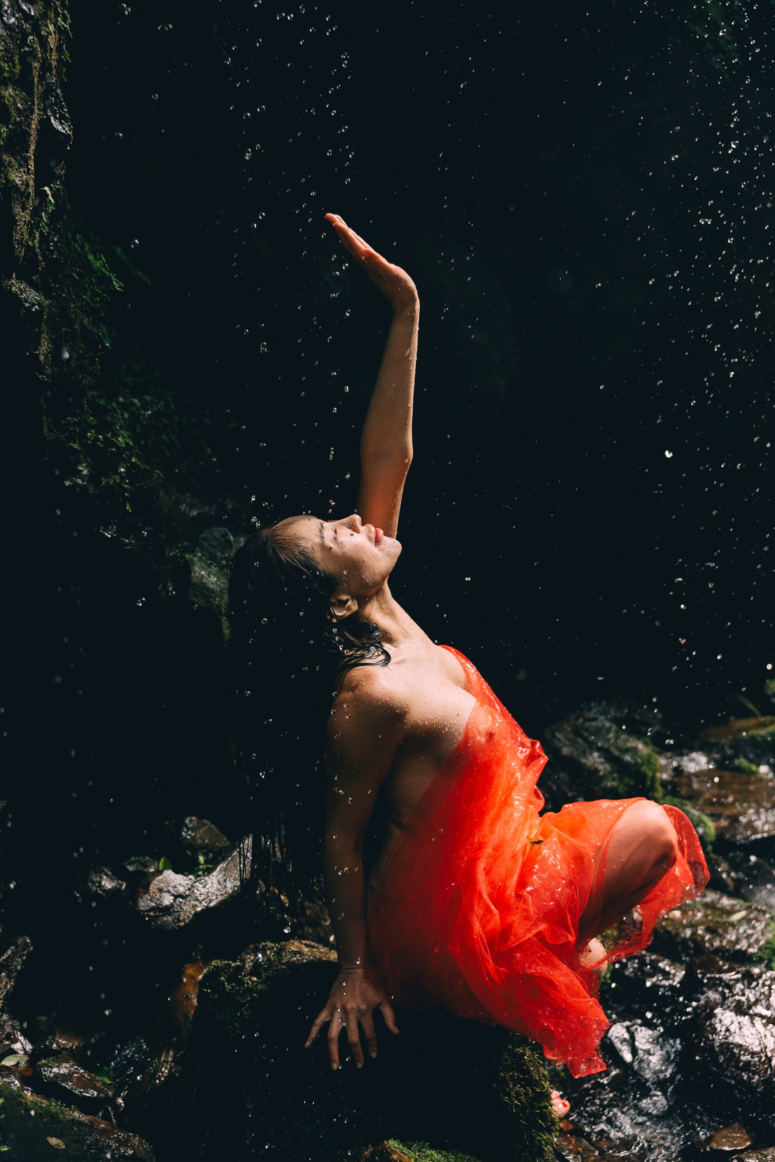 На водопадах. Главная