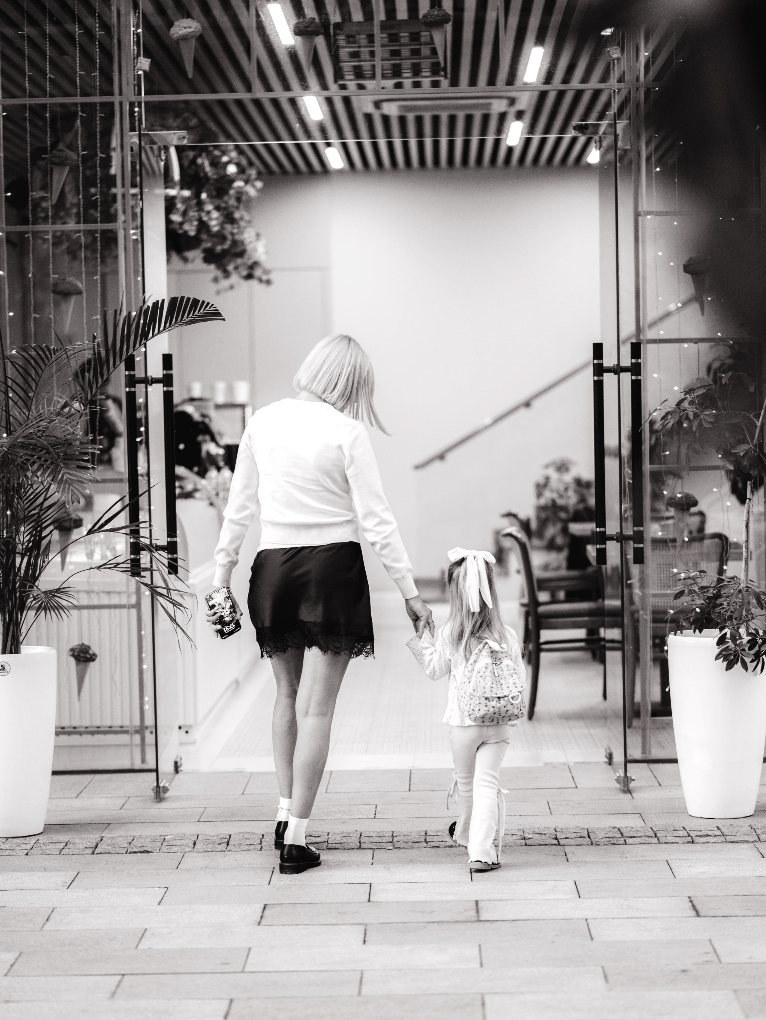 ЧБ прогулка. Детский и семейный фотограф