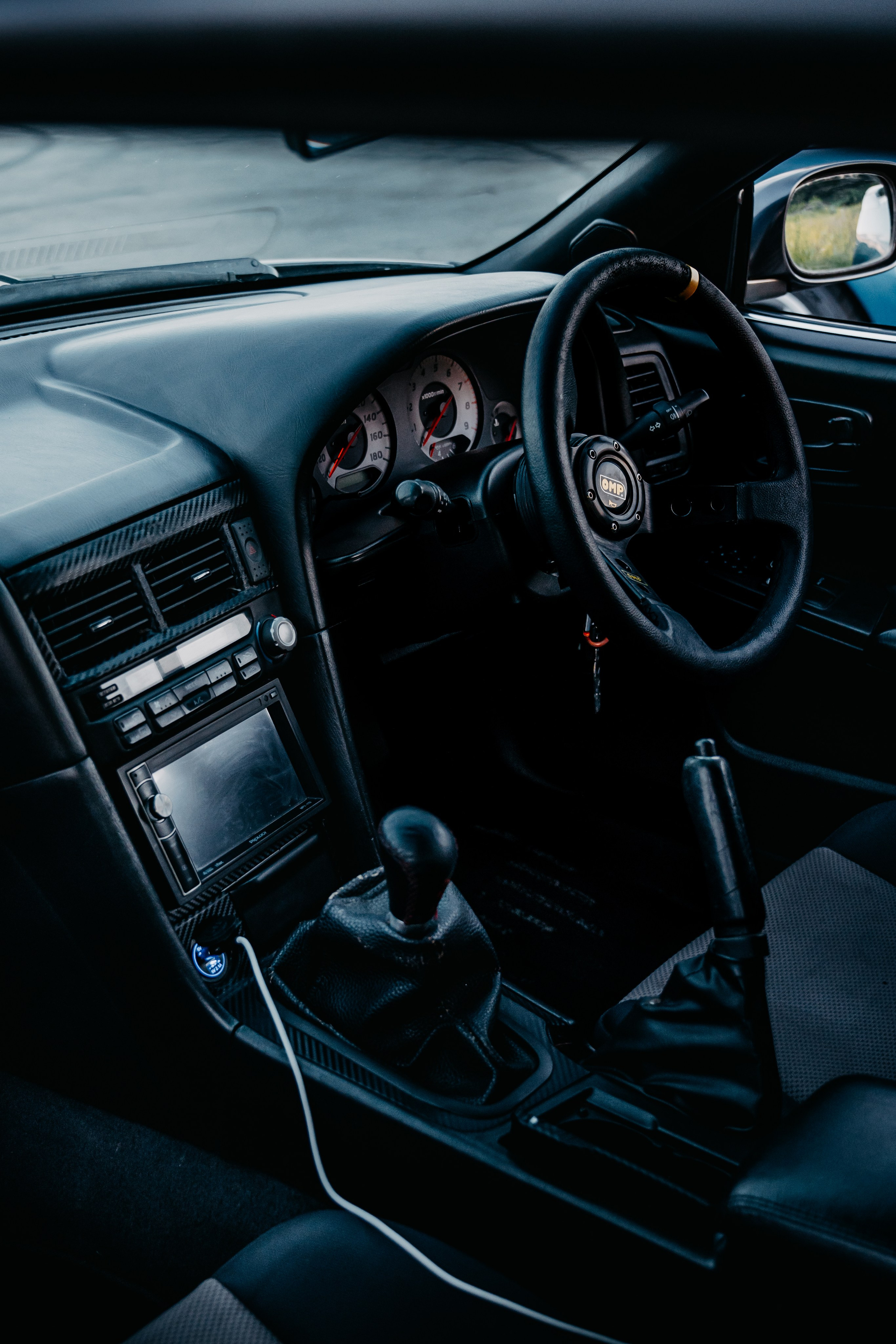 Nissan Skyline 25'. Фотограф, видеограф и пилот дрона на Байкале