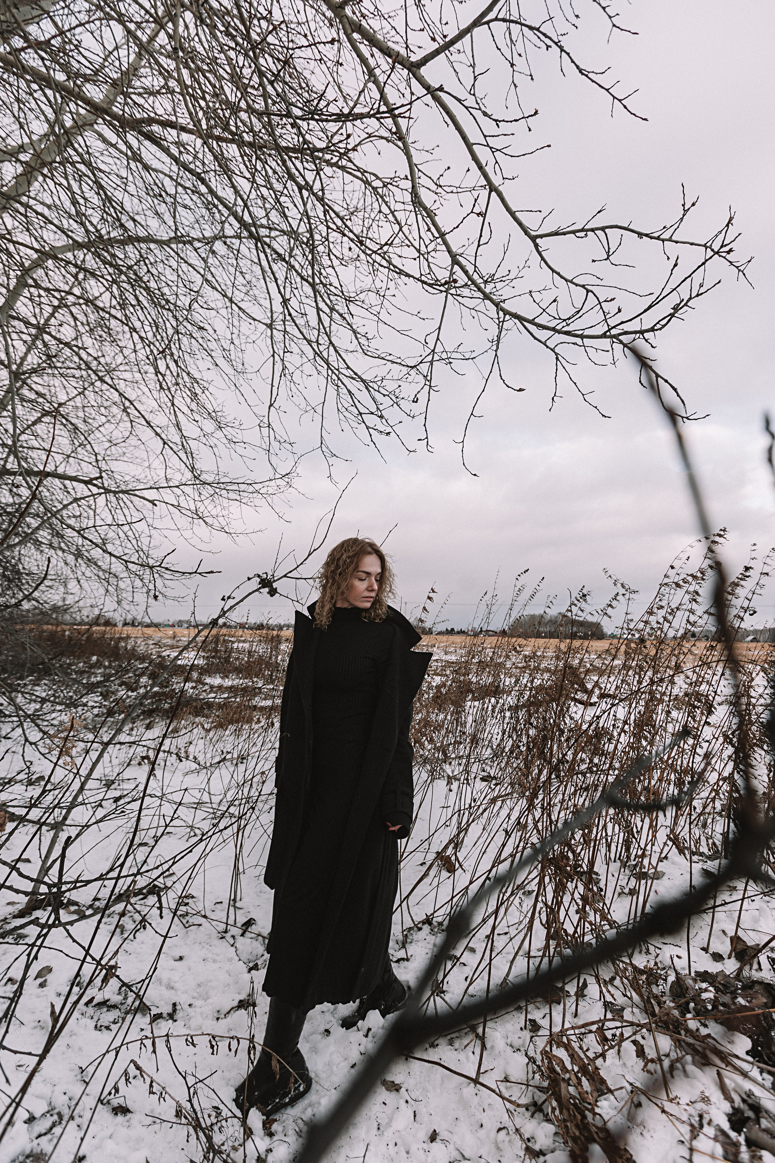 Меланхолия (поле). Семейный фотограф Тюмень, фотограф на роды Салмина Мария