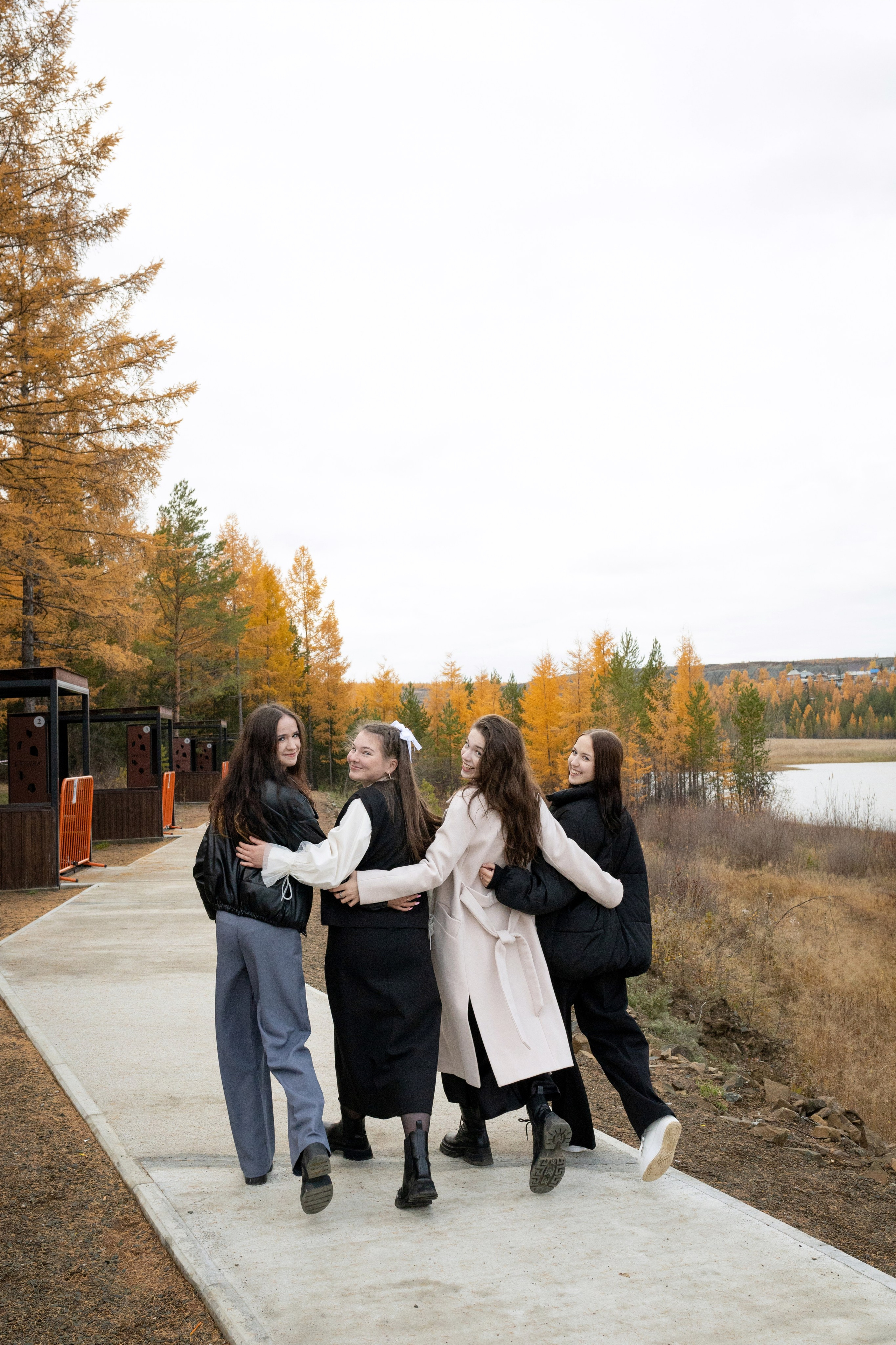 Прогулочные съемки. Литовкина Анастасия фотограф, выпускные альбомы г. Мирный