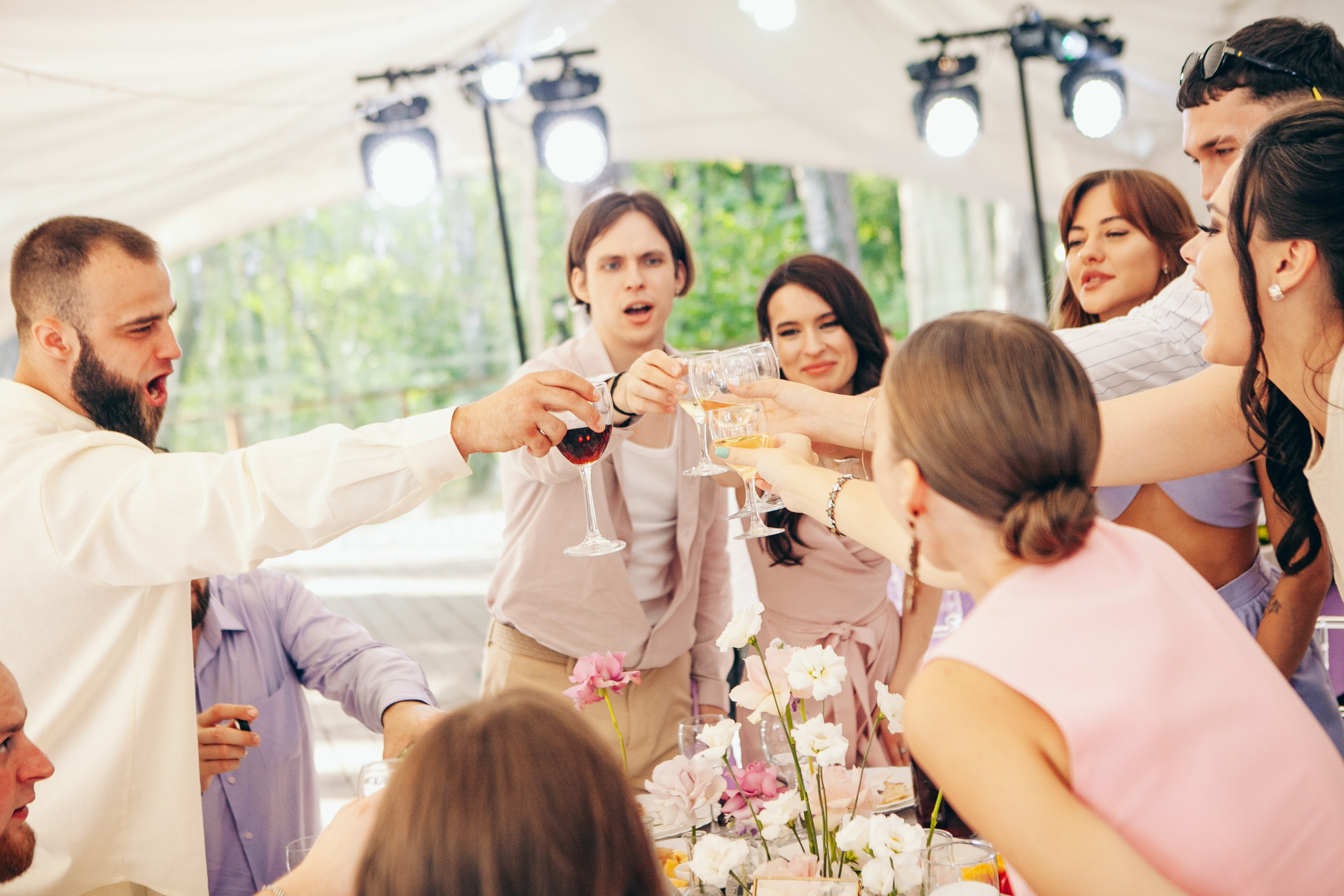 Свадебная фотосессия в отеле hartwell hotel и на патриарших прудах. Фотограф Ольга Ефремова