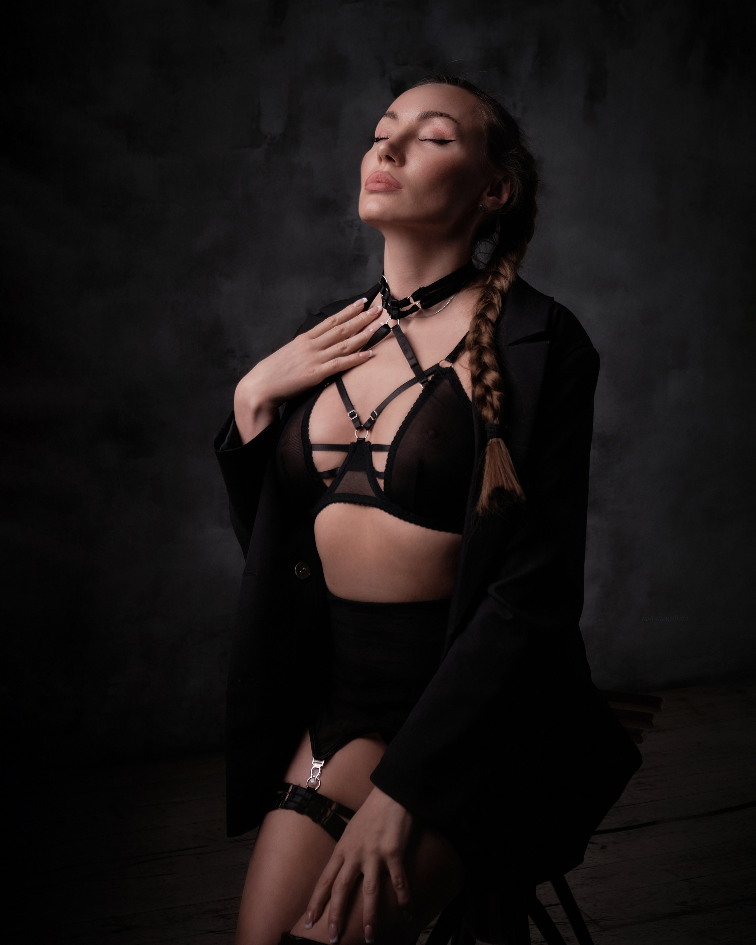 Будуарный портрет. Портретный фотограф на новый год в Москве Виктория Колышева