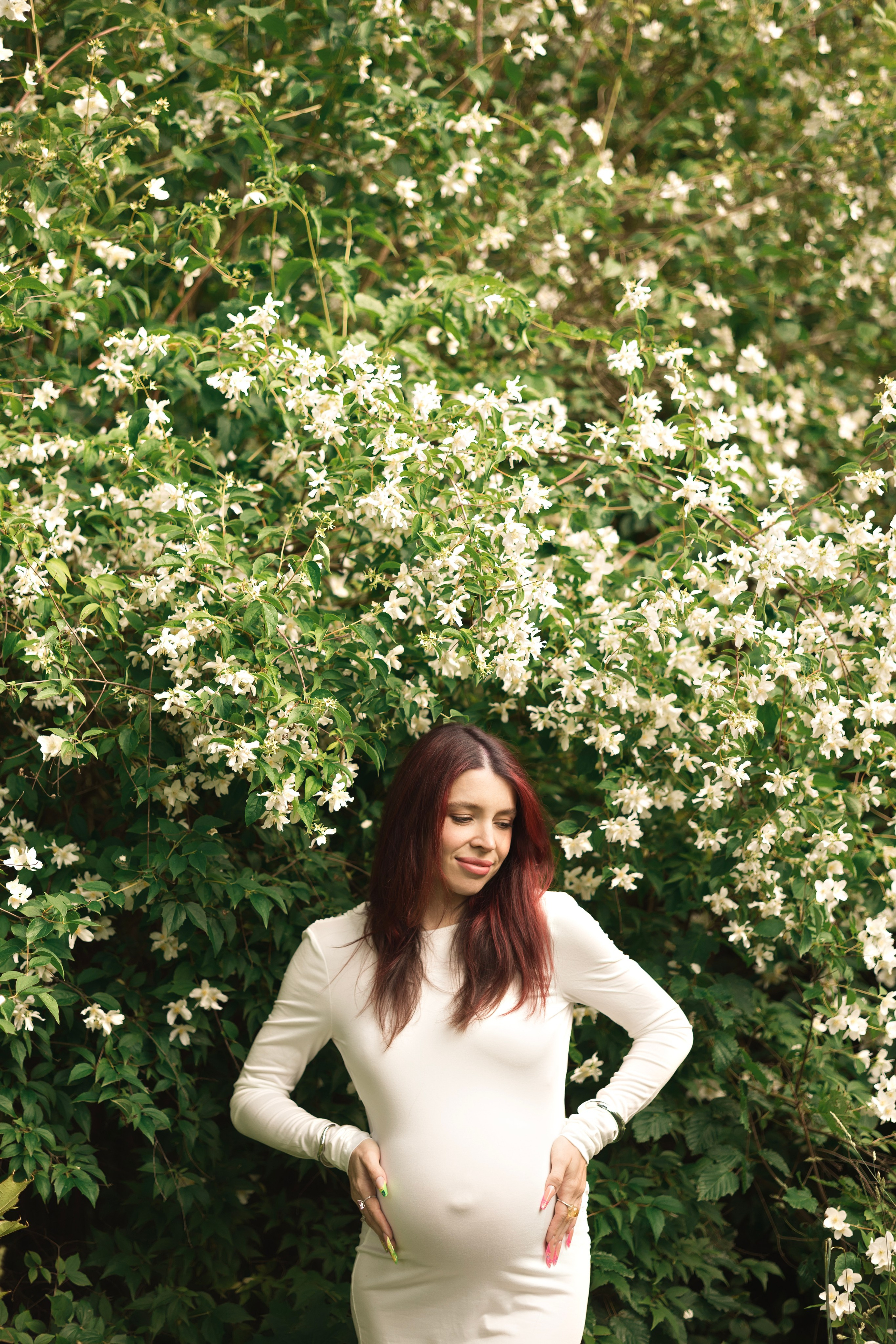 Фотосессия беременности на природе. Профессиональный фотограф в Москве