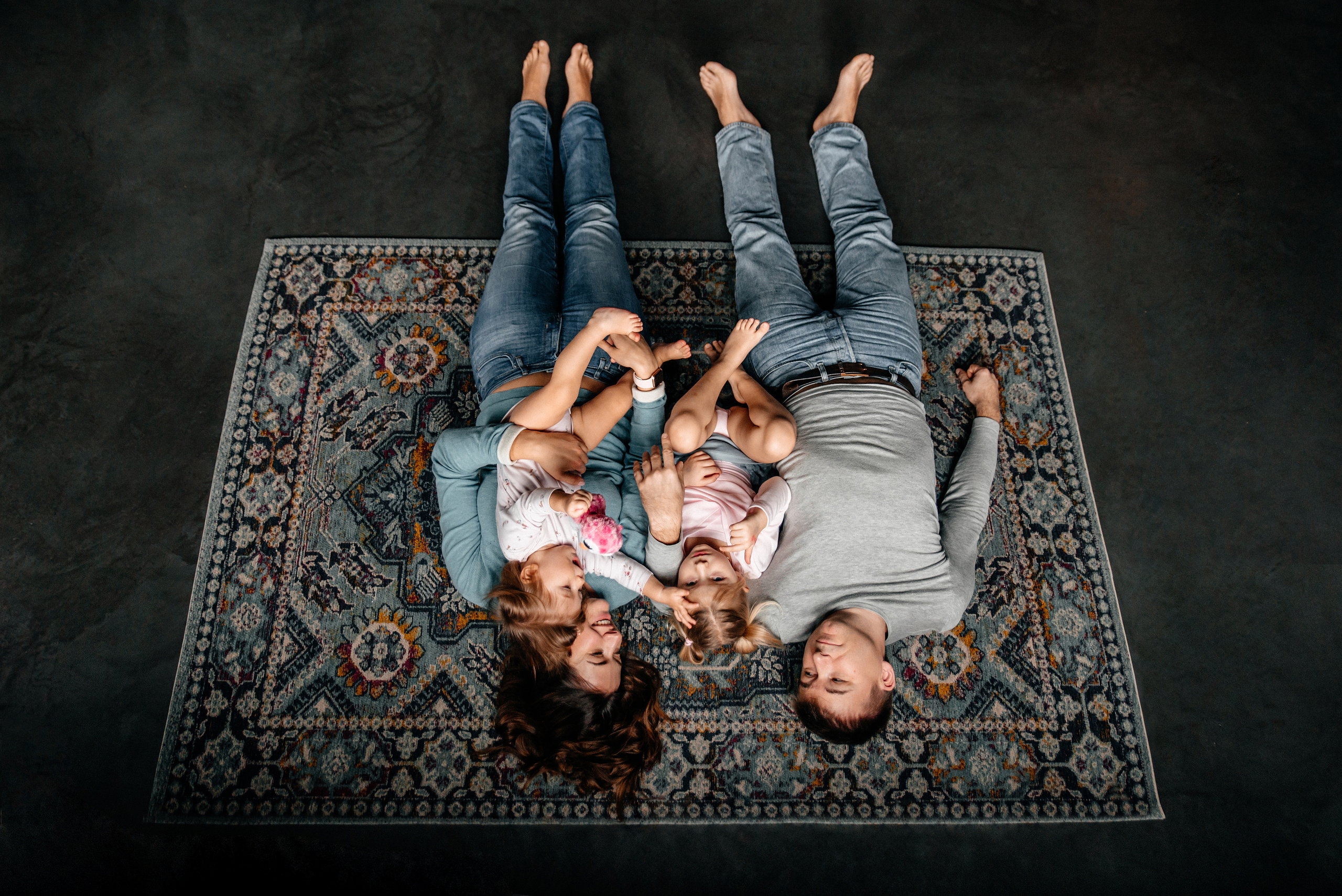 Семейная фотосессия в студии СПб. Семейный и детский фотограф в Санкт-Петербурге Маша Бичан