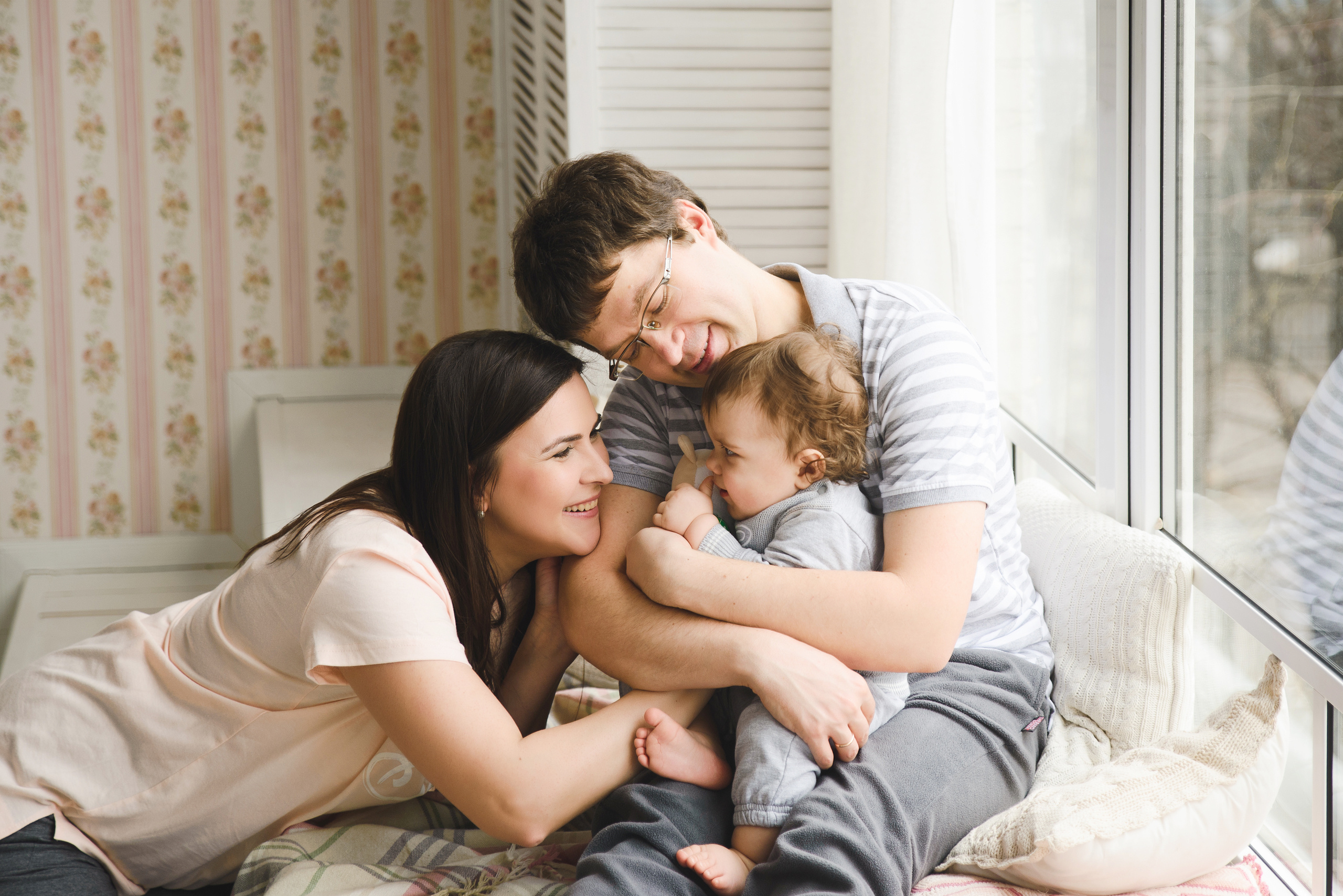 Семейная фотосессия в студии СПб. Семейный и детский фотограф в Санкт-Петербурге Маша Бичан