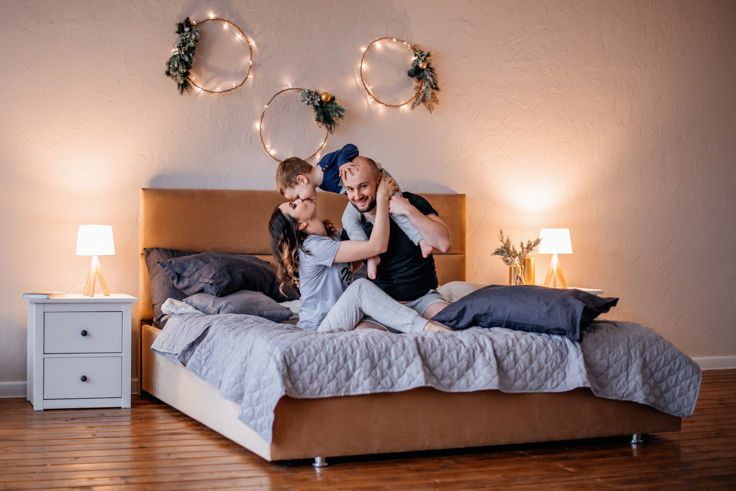 Новогодняя фотосессия в студии СПб. Семейный и детский фотограф в Санкт-Петербурге Маша Бичан