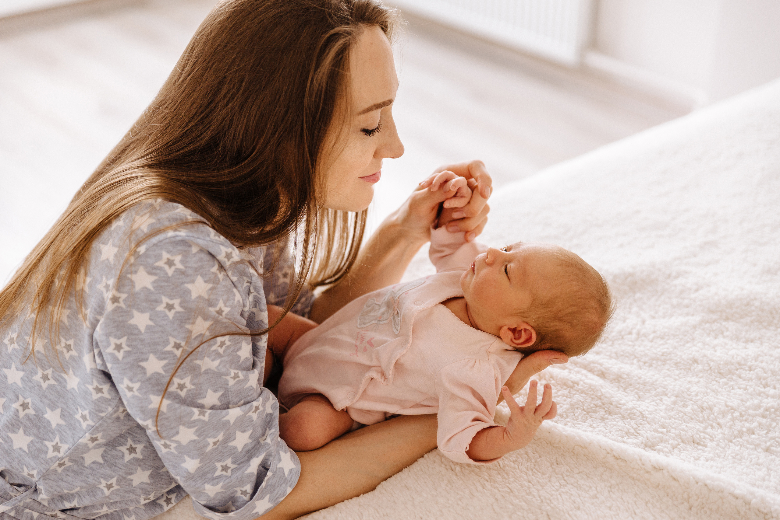 Фотосессия новорожденных дома СПб. Семейный и детский фотограф в Санкт-Петербурге Маша Бичан