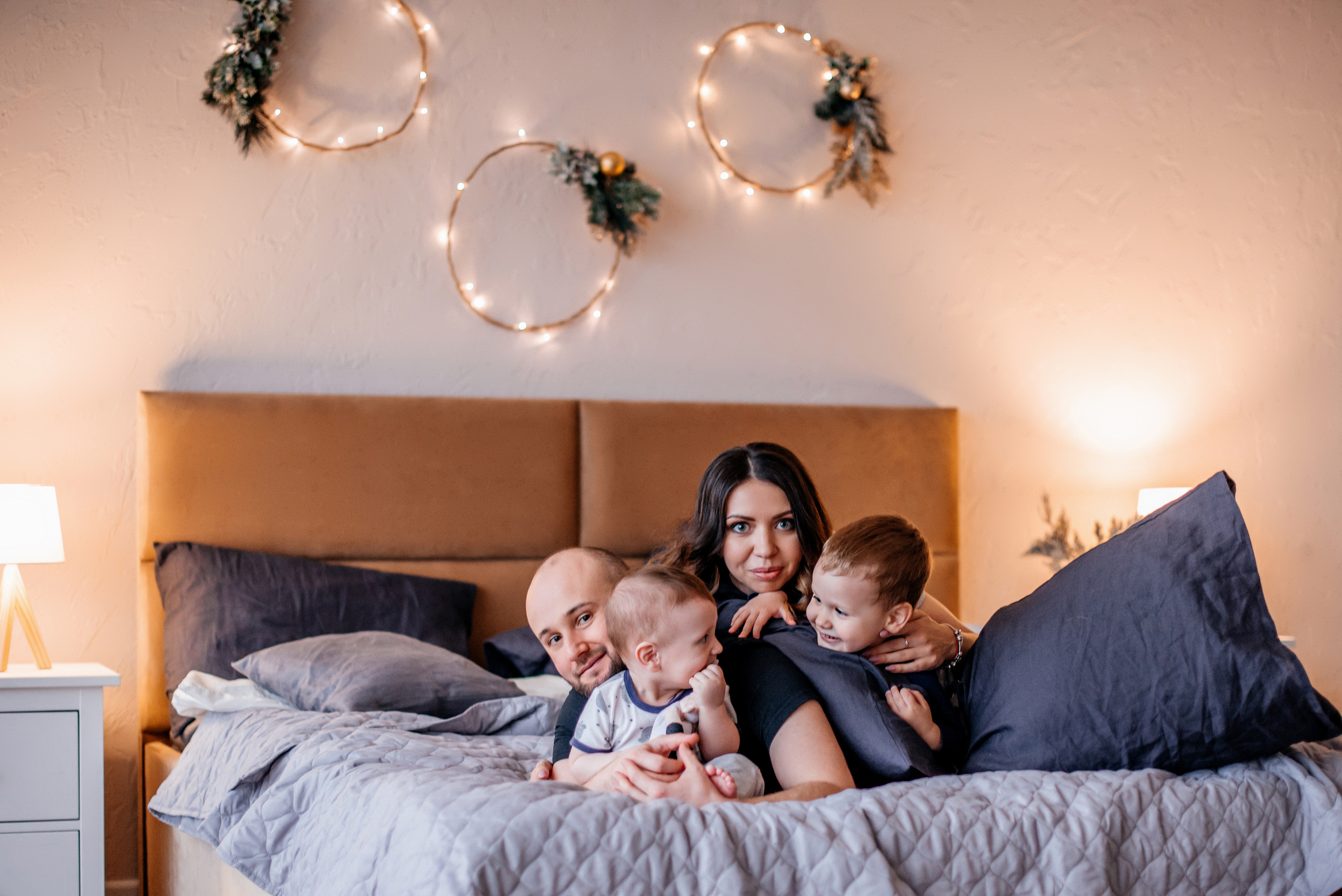 Новогодняя фотосессия в студии СПб. Семейный и детский фотограф в Санкт-Петербурге Маша Бичан