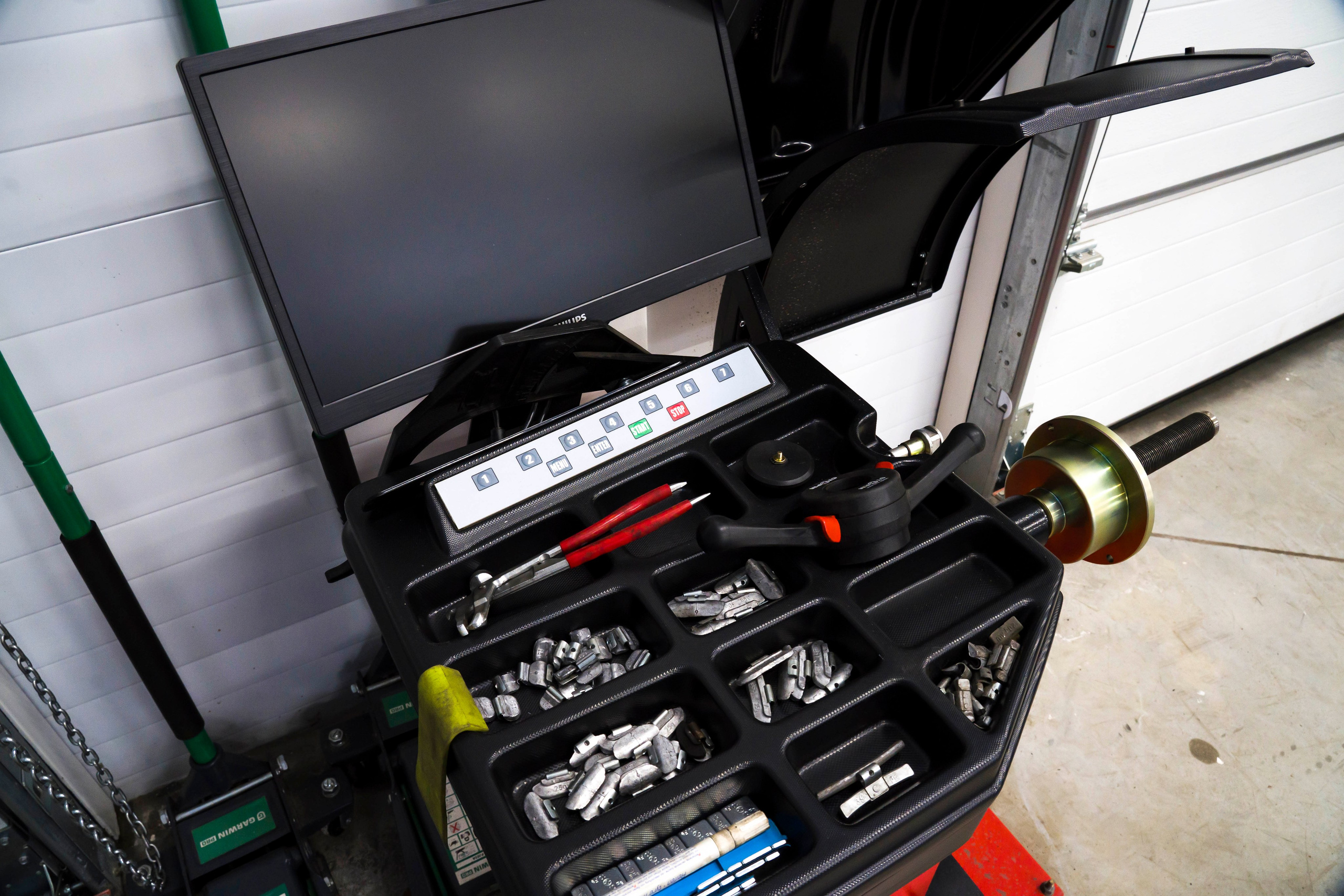 Съемка автосервиса автомойки. Фотограф в Санкт-Петербурге. Репортажная и все съёмки для бизнеса