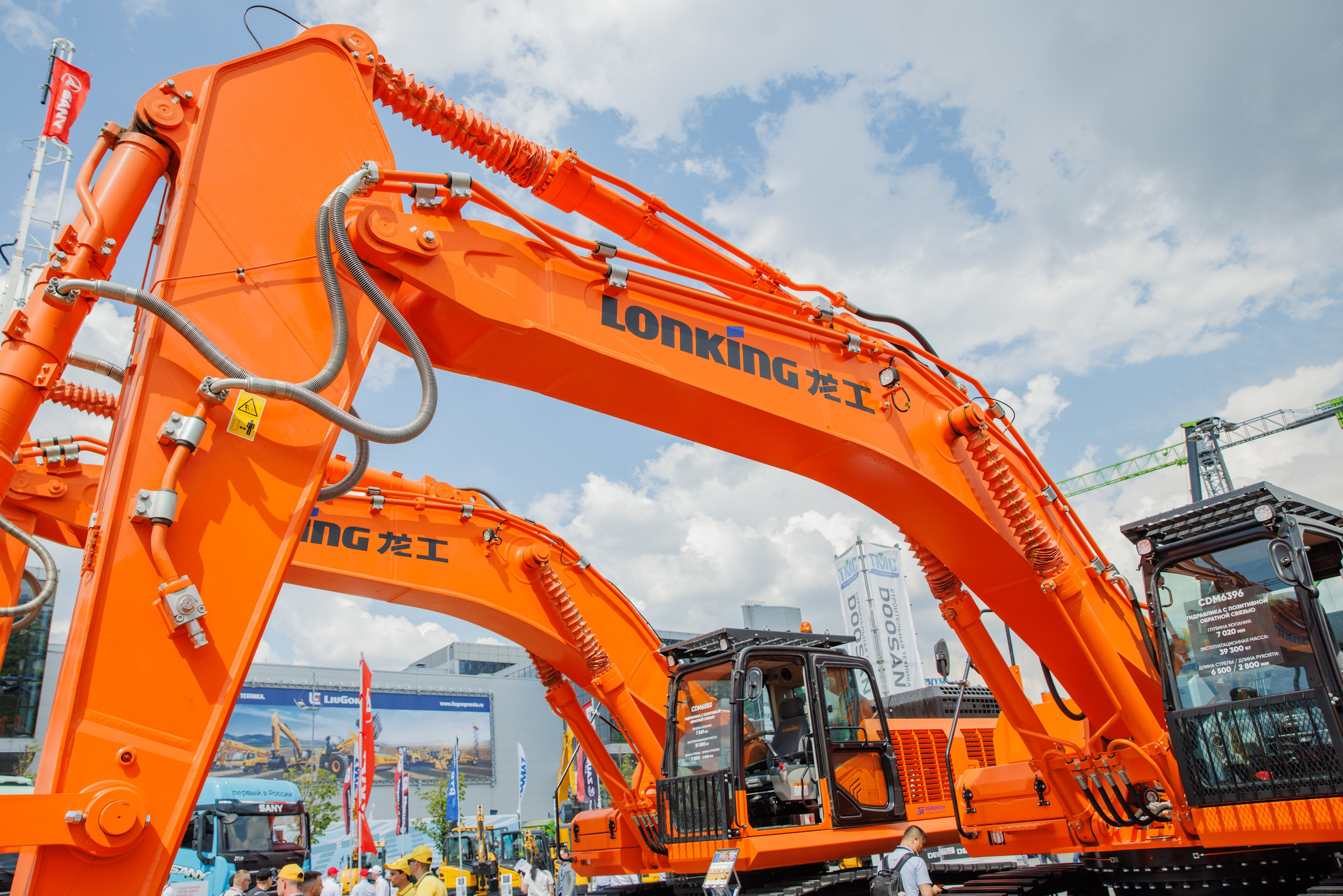 Выставка Спец. Техники. Фотограф Москва Шептаев Артём