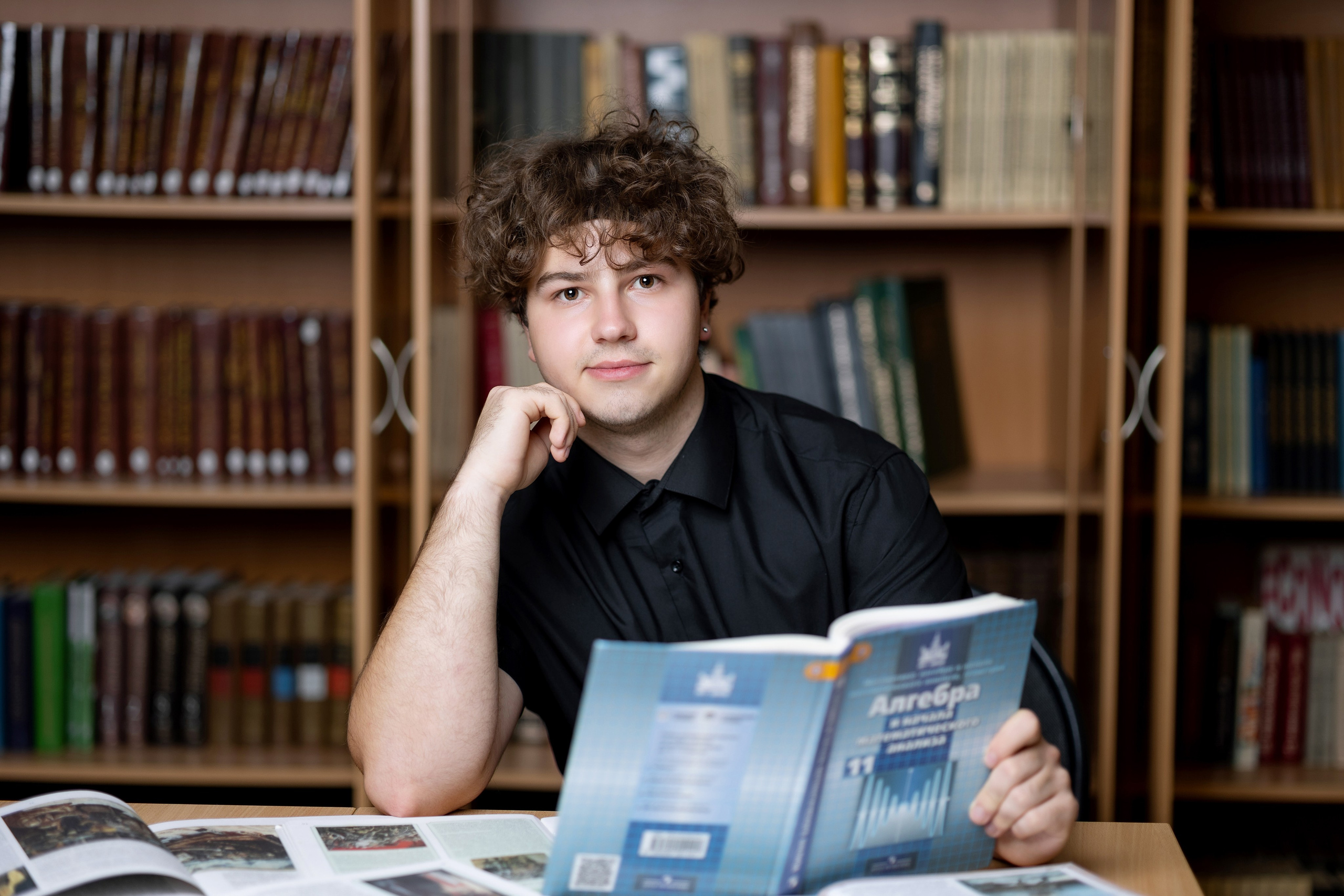 Гимназия Новоскул. Выпускные альбомы. Школьный и семейный фотограф Виктория Игнатьева