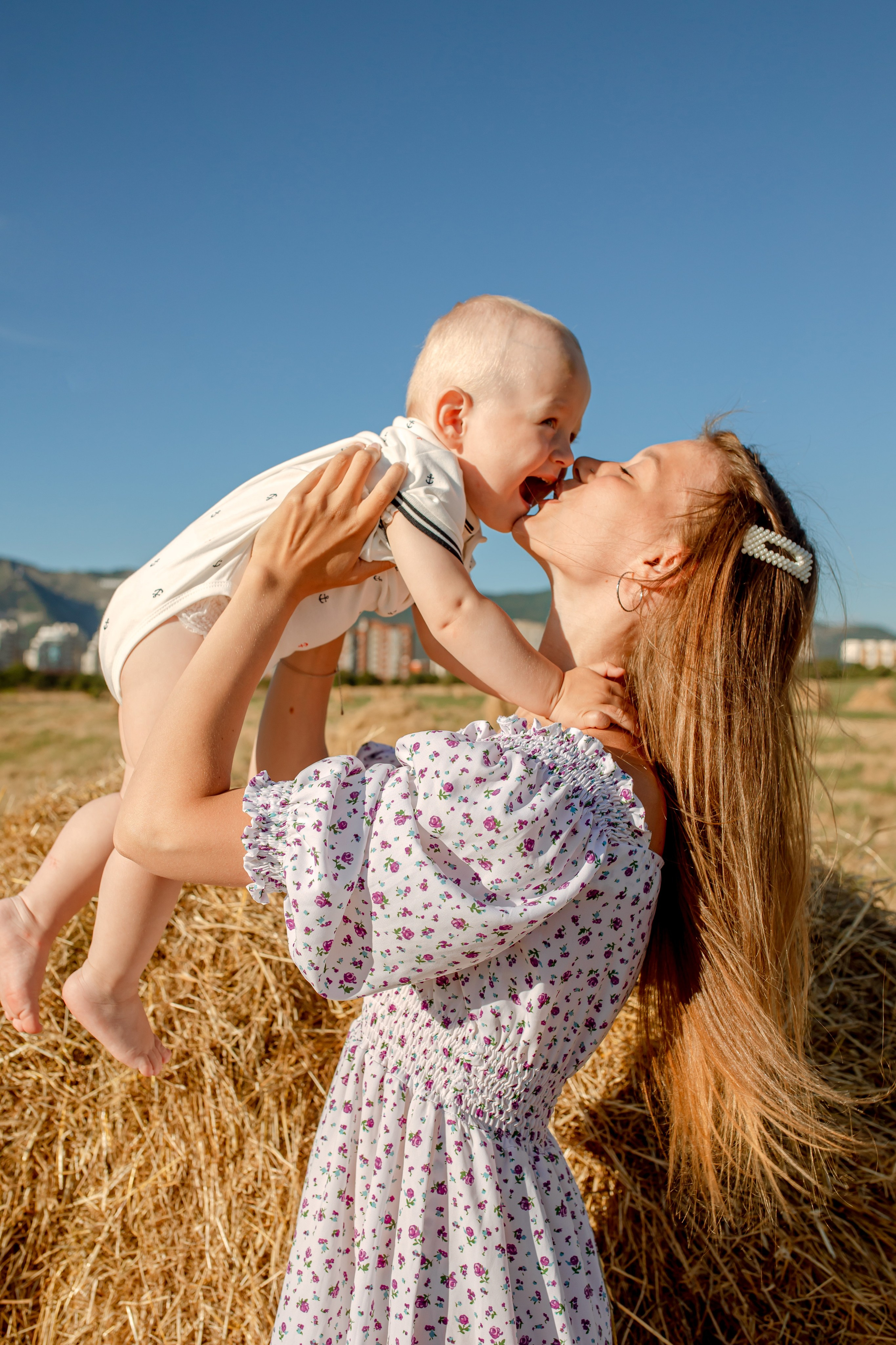 Дарья и Полина с сыновьями. Фотограф в Геленджике, Архипо-Осиповке, Абрау-Дюрсо, Кринице Виктория