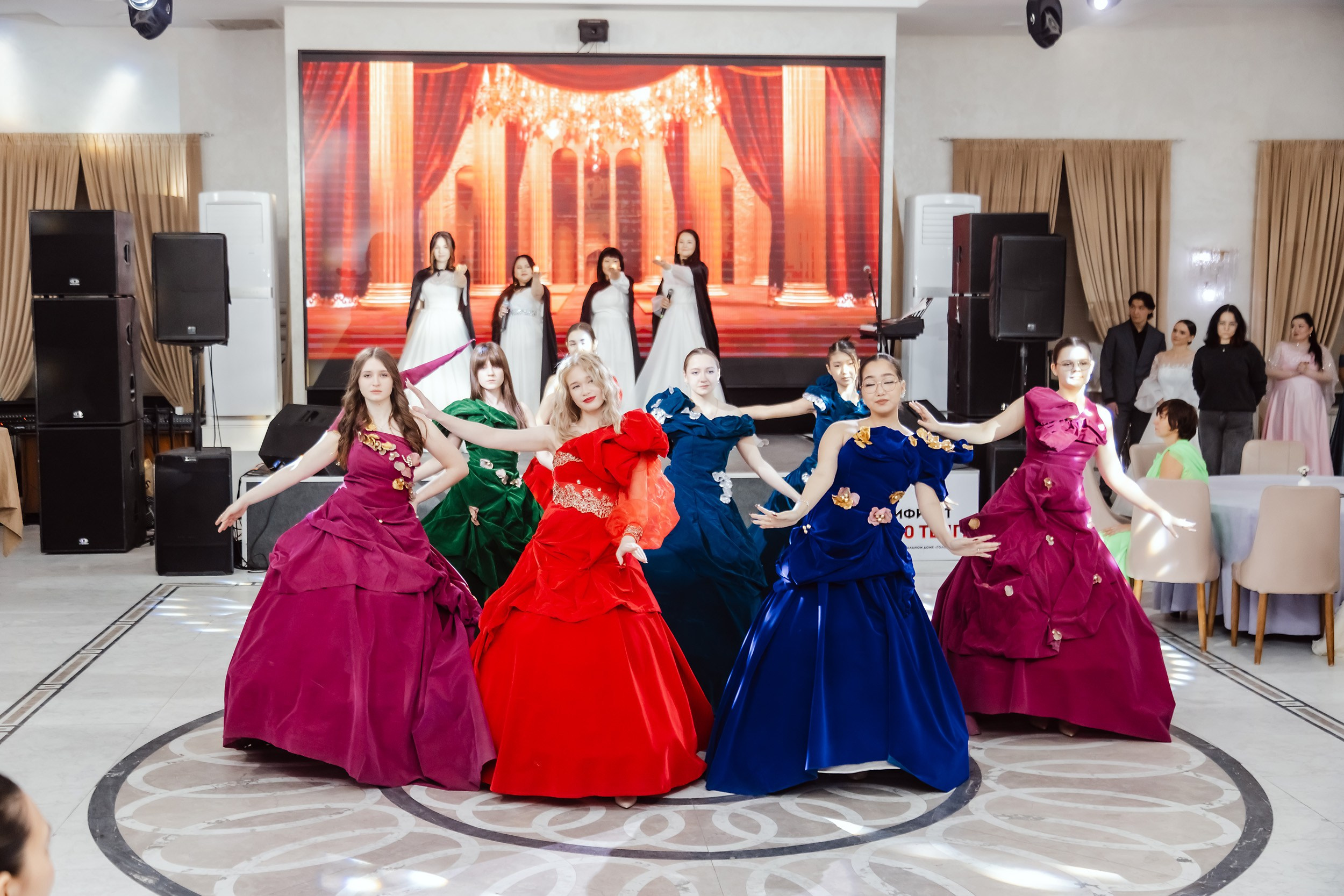 Большой Отчетный Бал Музыкального Дома Голос. Кипятком Павлодар