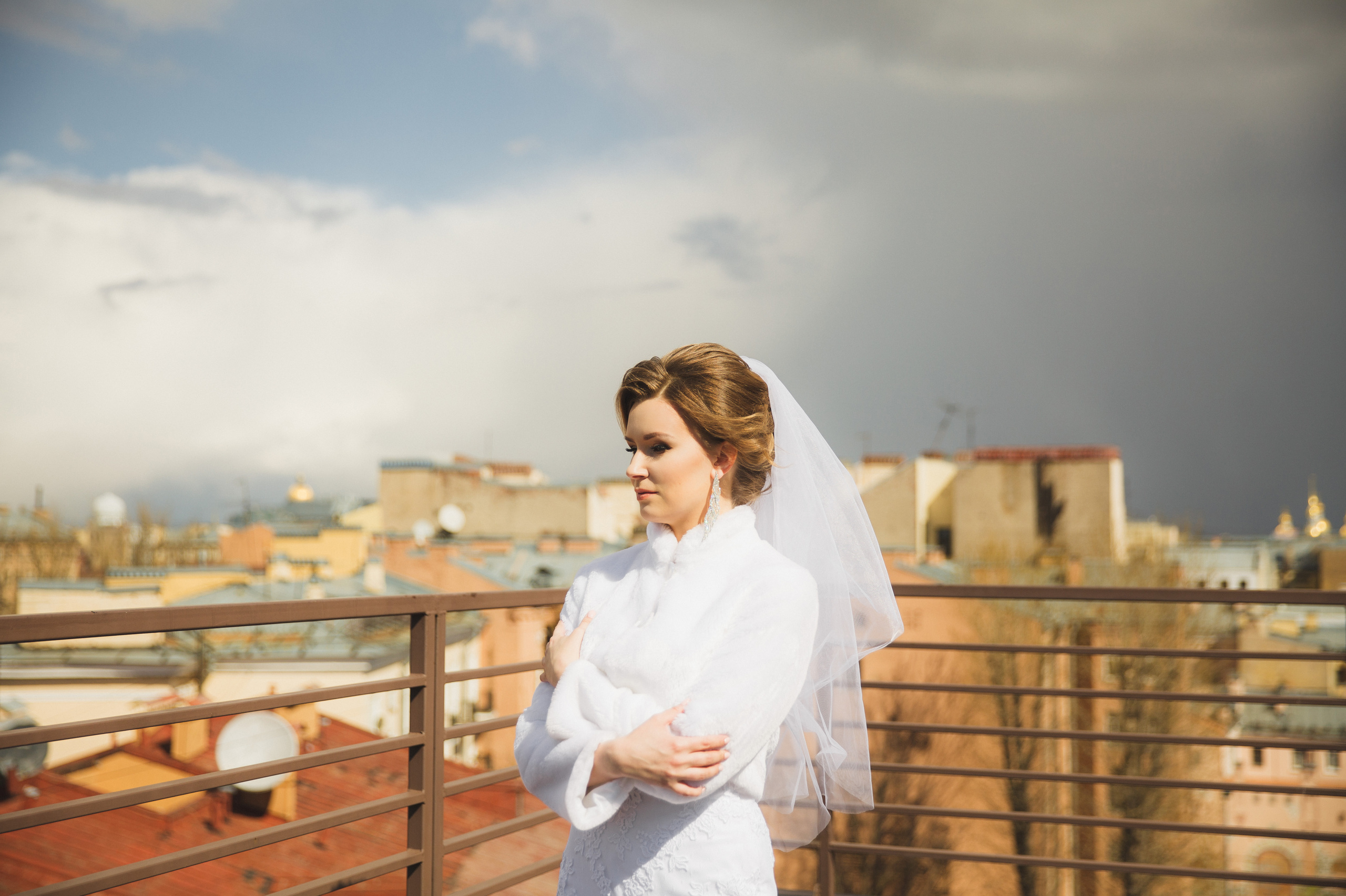 Свадебная фотосъёмка весной в Санкт-Петербурге. Семейный фотограф, свадебный фотограф, женский портрет в Санкт-Петербу