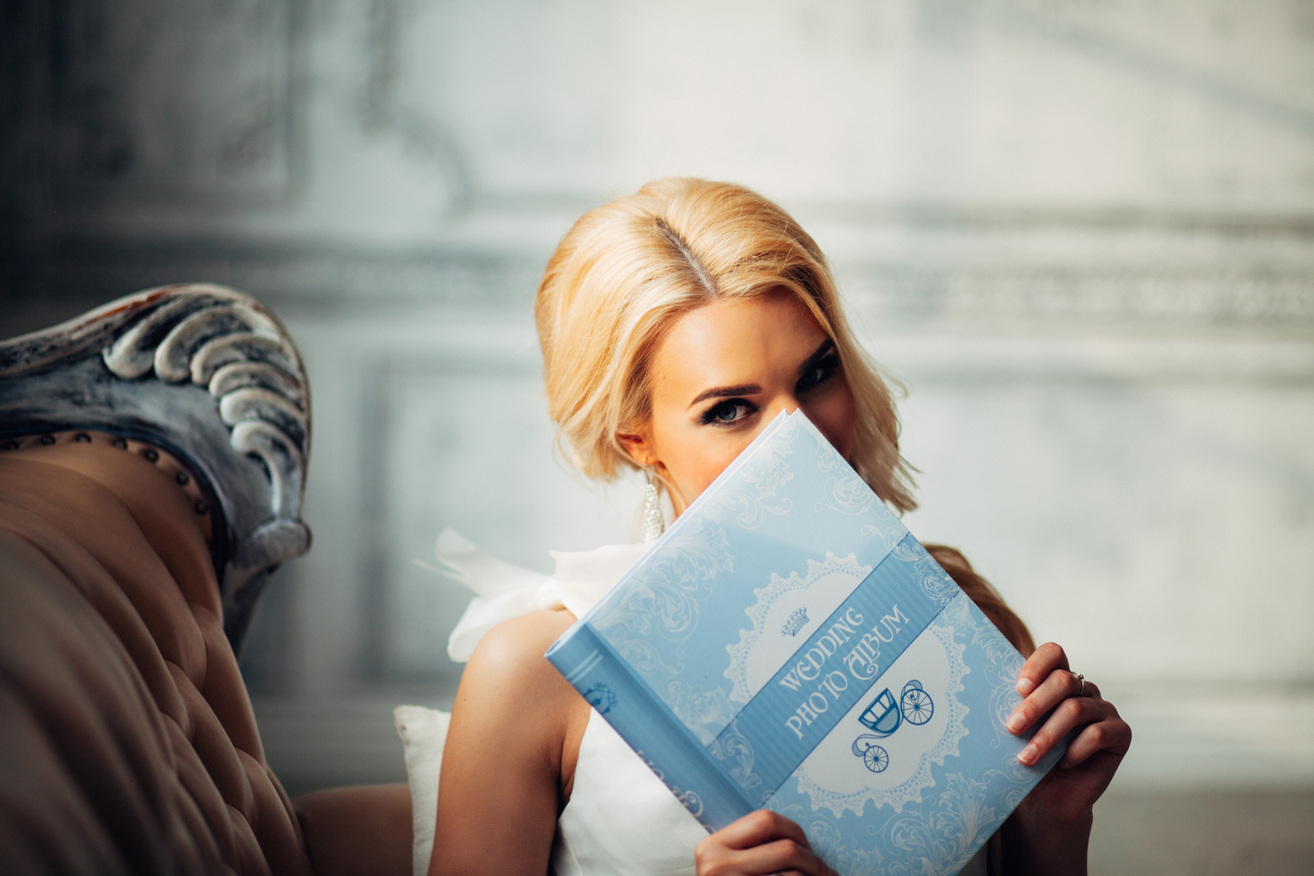 Сборы невесты в студии. Семейный фотограф, свадебный фотограф, женский портрет в Санкт-Петербу