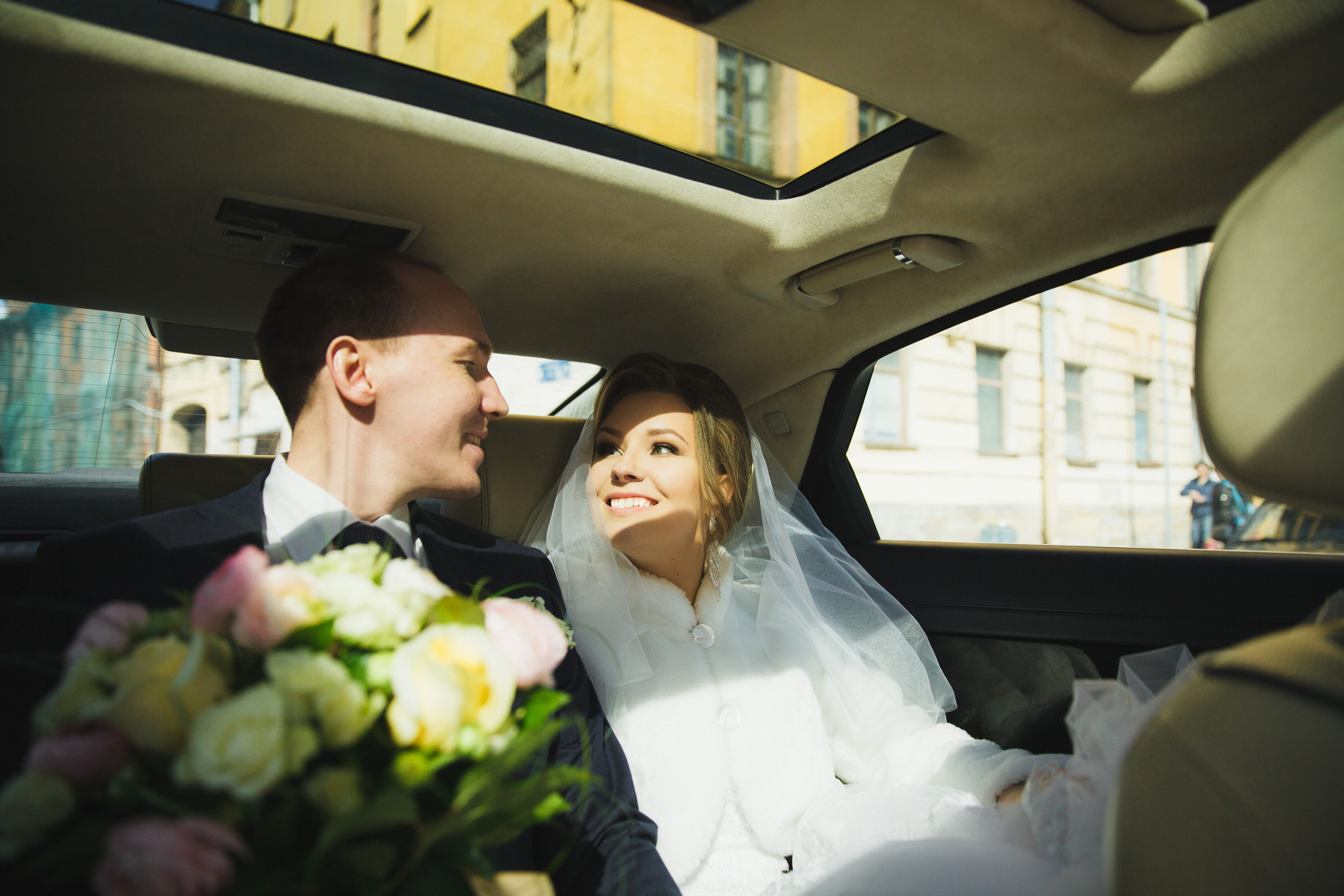 Свадебная фотосъёмка весной в Санкт-Петербурге. Семейный фотограф, свадебный фотограф, женский портрет в Санкт-Петербу