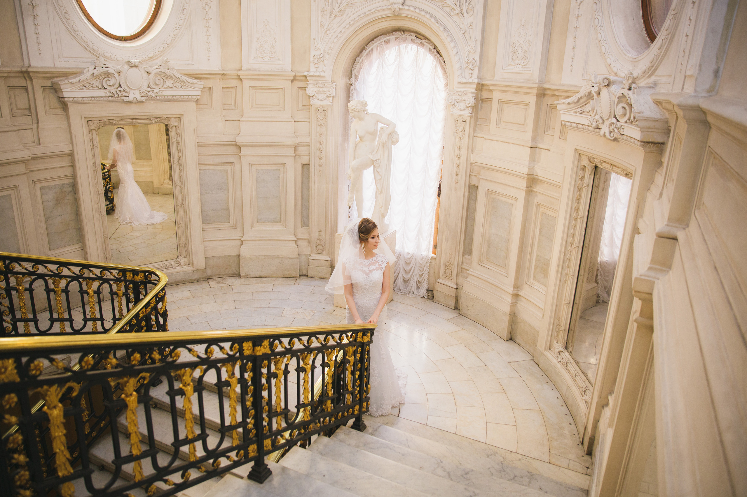Свадебная фотосъёмка весной в Санкт-Петербурге. Семейный фотограф, свадебный фотограф, женский портрет в Санкт-Петербу