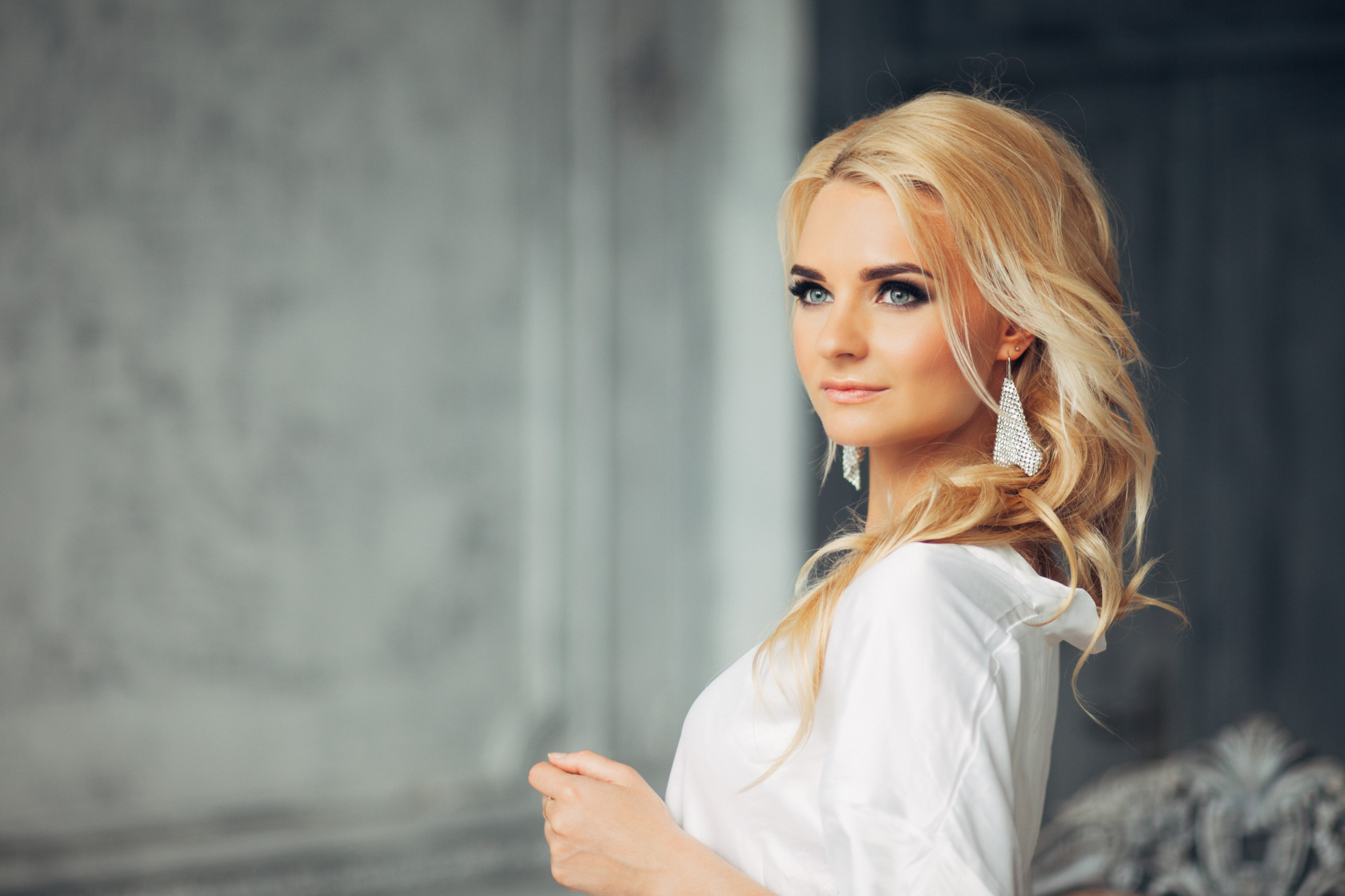 Сборы невесты в студии. Семейный фотограф, свадебный фотограф, женский портрет в Санкт-Петербу