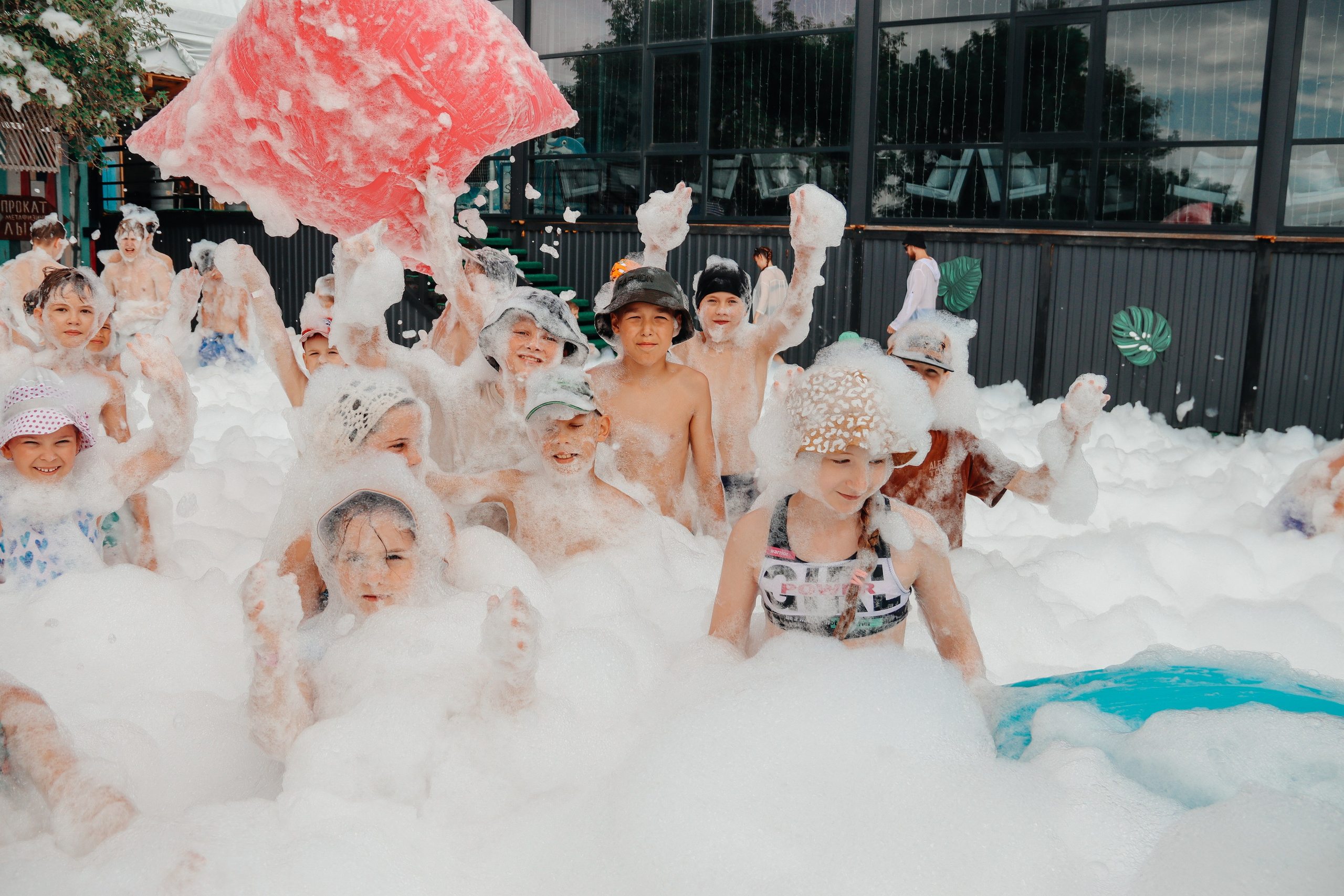 02.07.2026/11:00/Пенная дискотека/Малибу. Семейный и детский фотограф в Славгороде Анастасия Винс