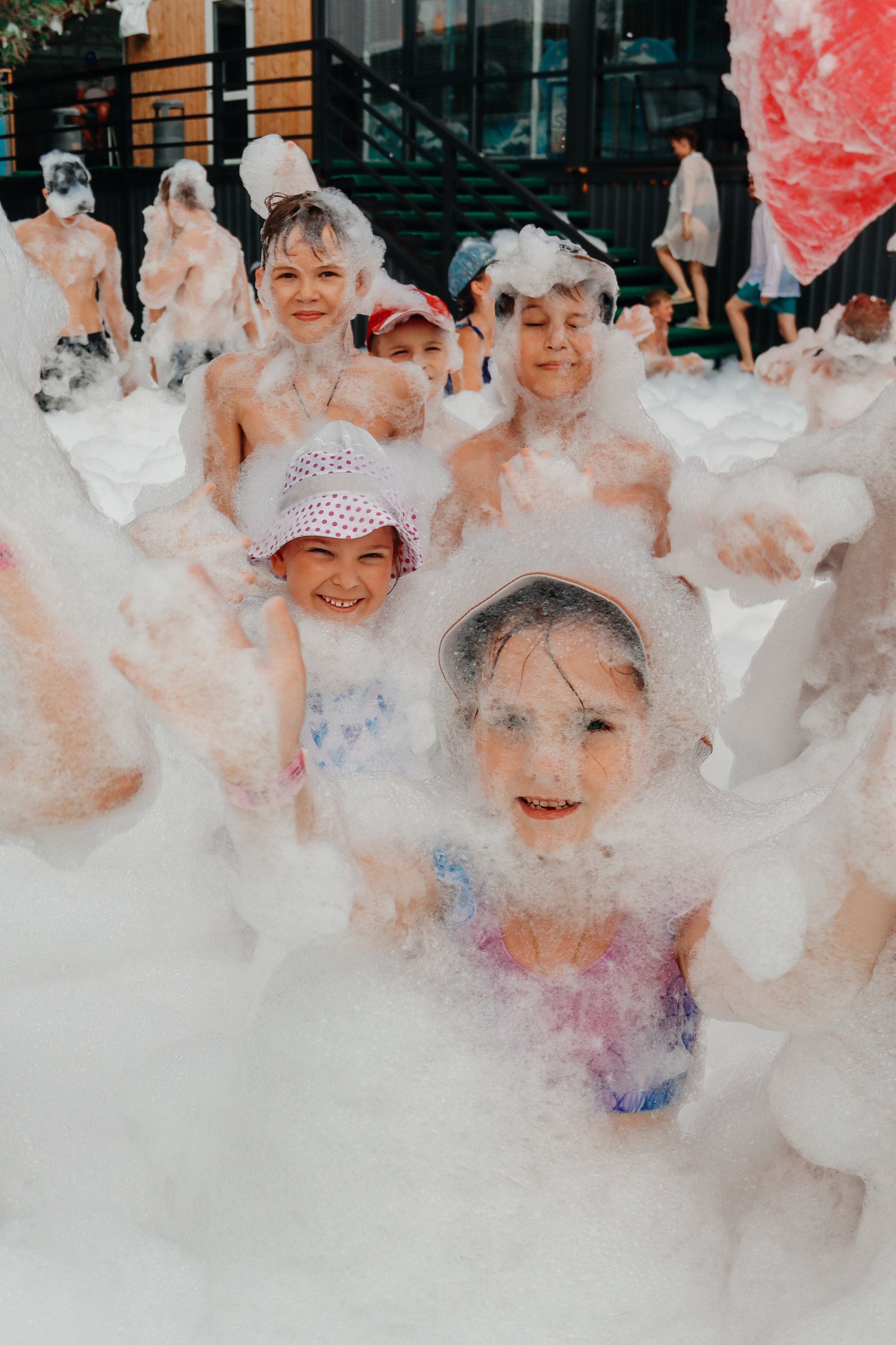 02.07.2026/11:00/Пенная дискотека/Малибу. Семейный и детский фотограф в Славгороде Анастасия Винс