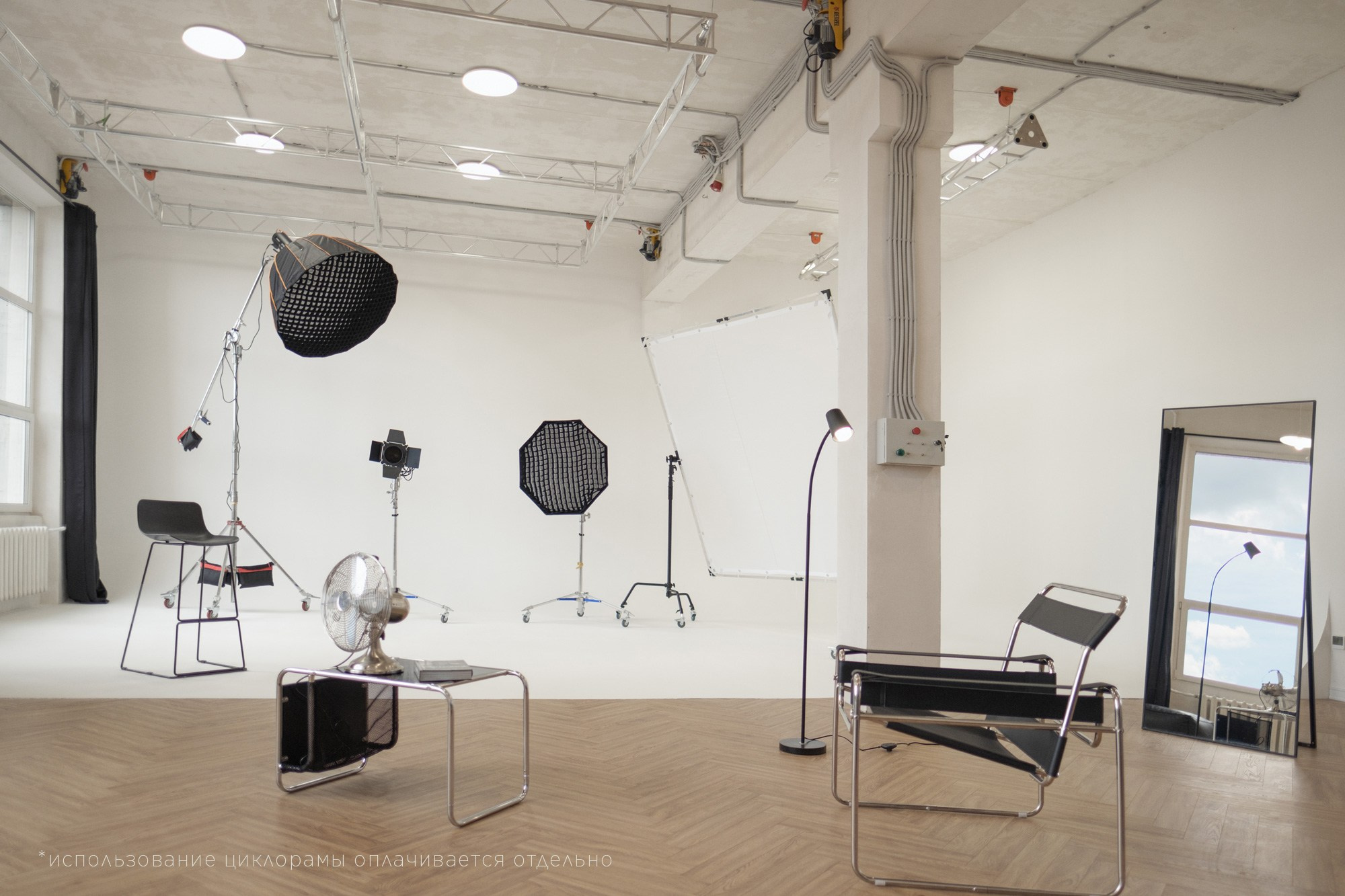 Лучшие фотостудии Москвы для съемки одежды и других товаров