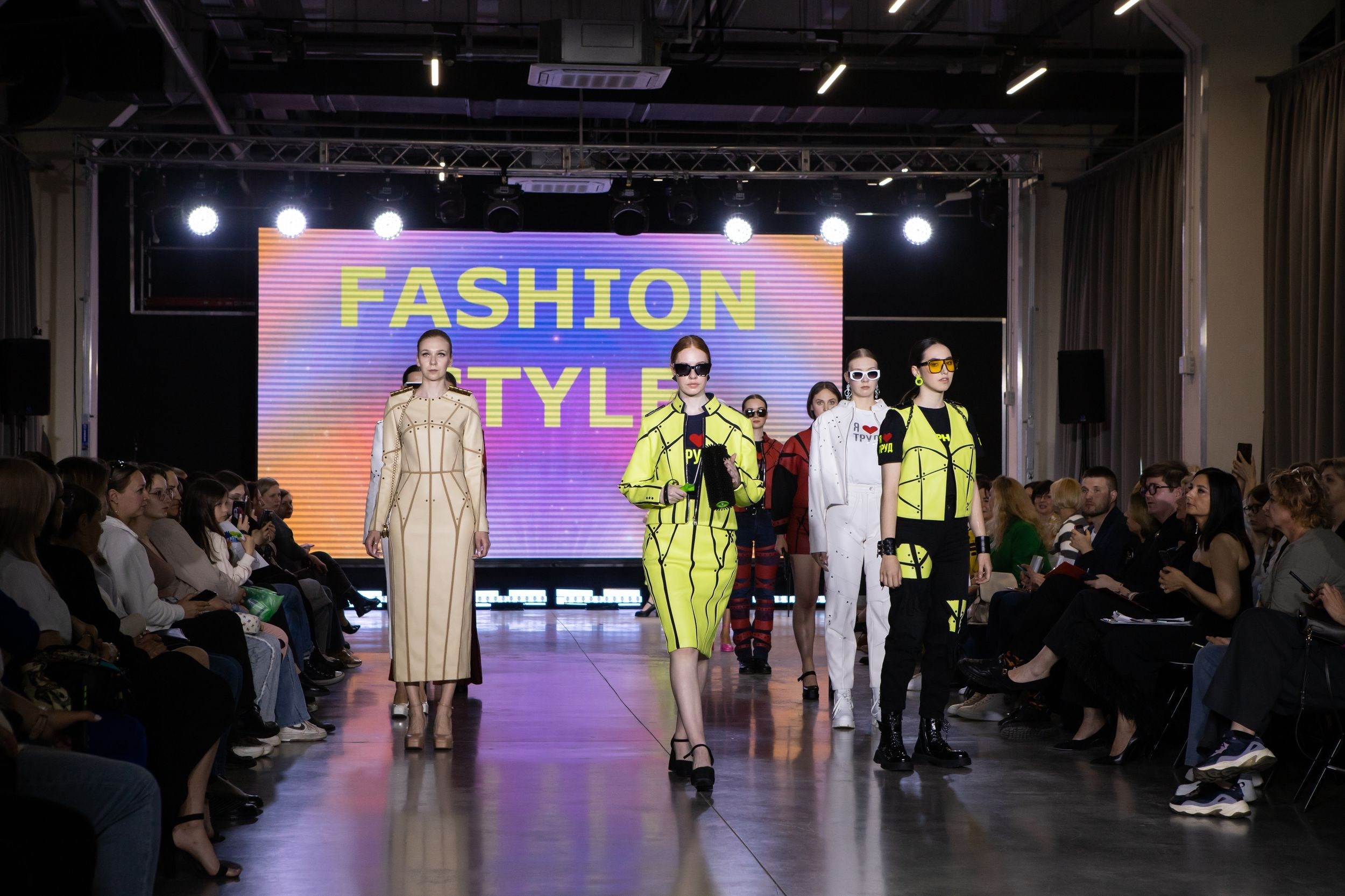 Фестиваль моды и красоты Fashion Style (11 мая 2024). Репортажный фотограф Алексей Пирязев