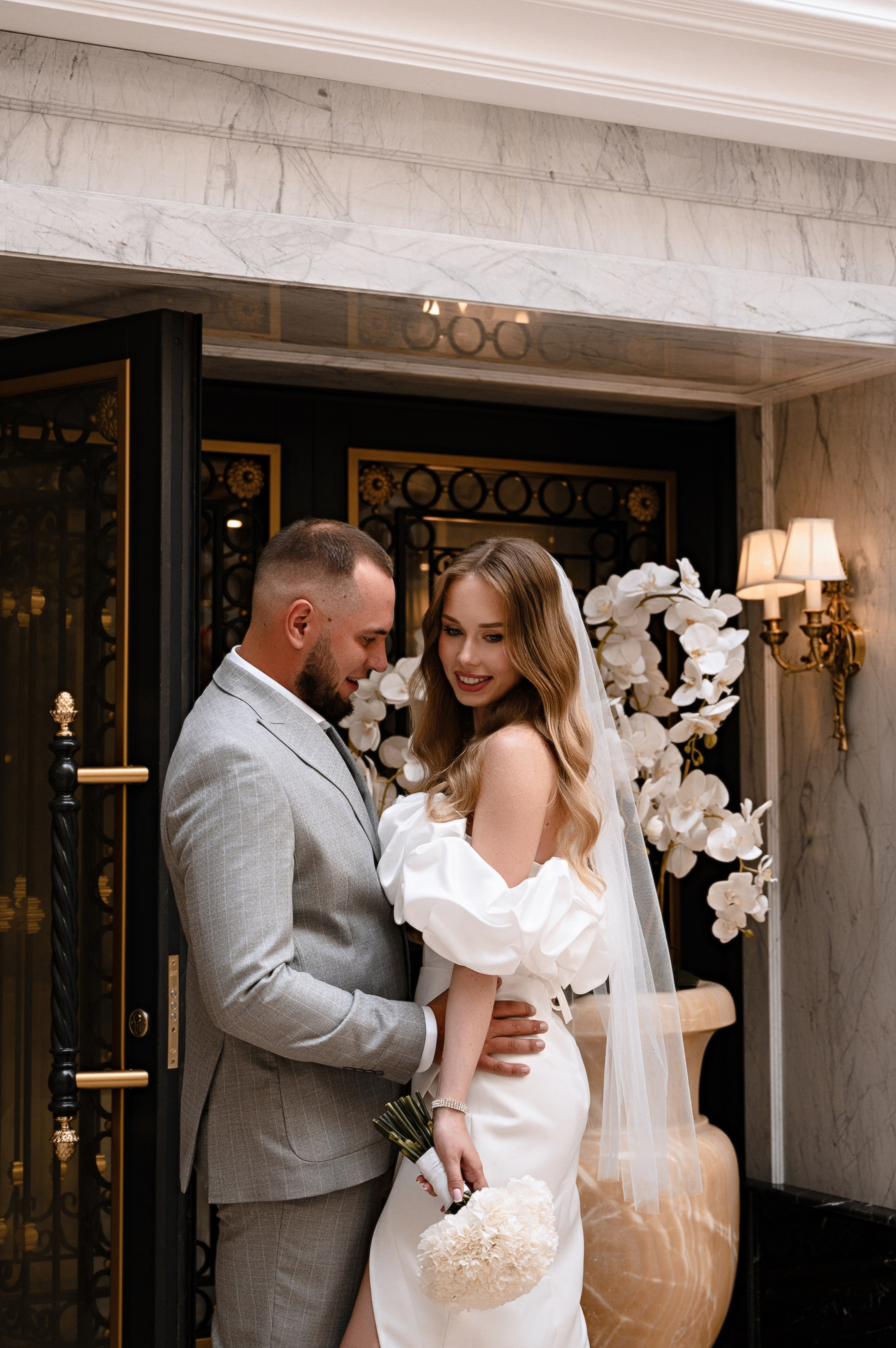 Свадьба. Профессиональный фотограф беременности в СПБ. Стильные фотосессии беременности в стиле минимализм и классическая фотография