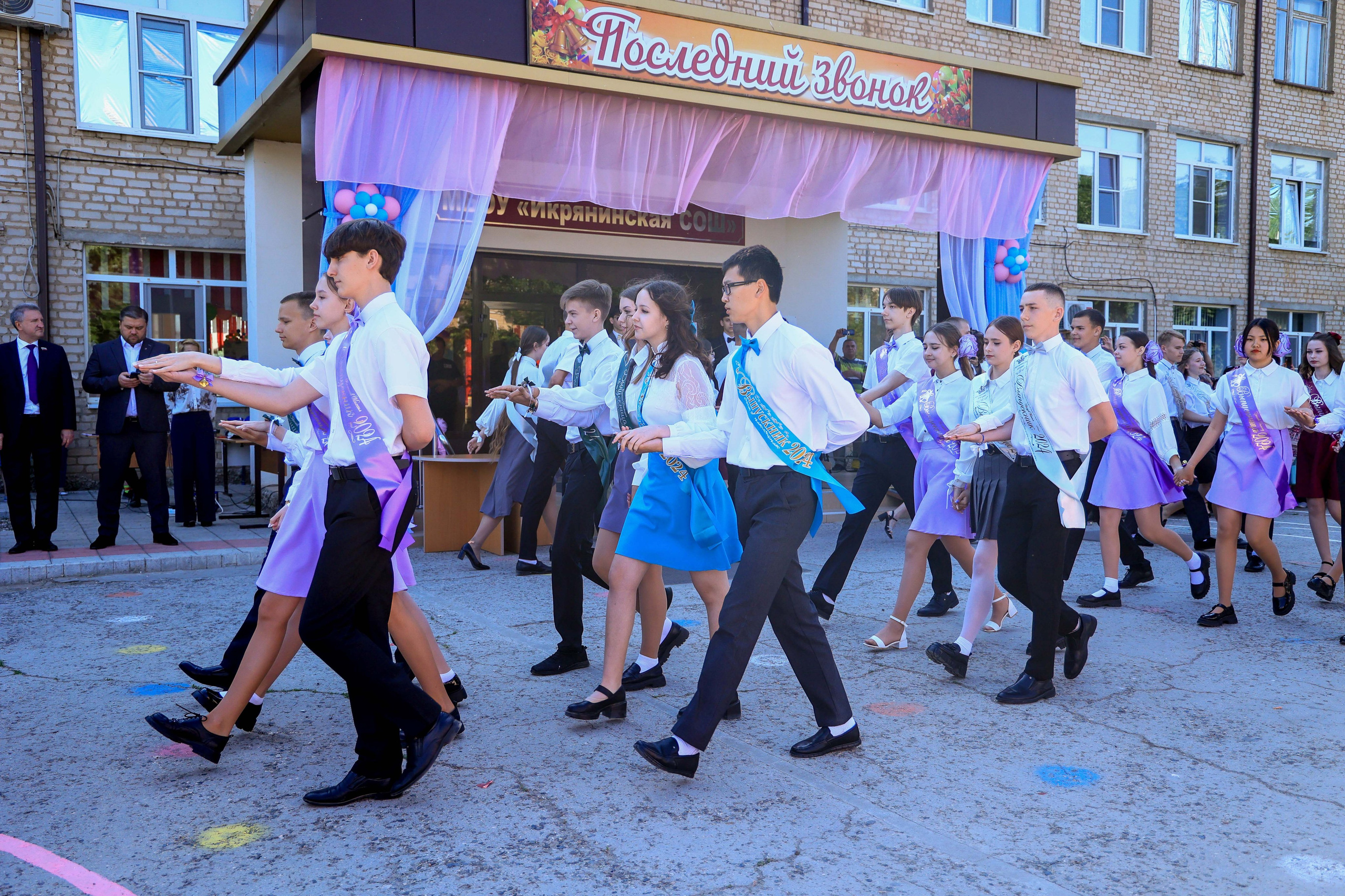 ШКОЛА ПОСЛЕДНИЙ ЗВОНОК. Свадебный фотограф — видеограф в г. Астрахань Екатерина Юмашева