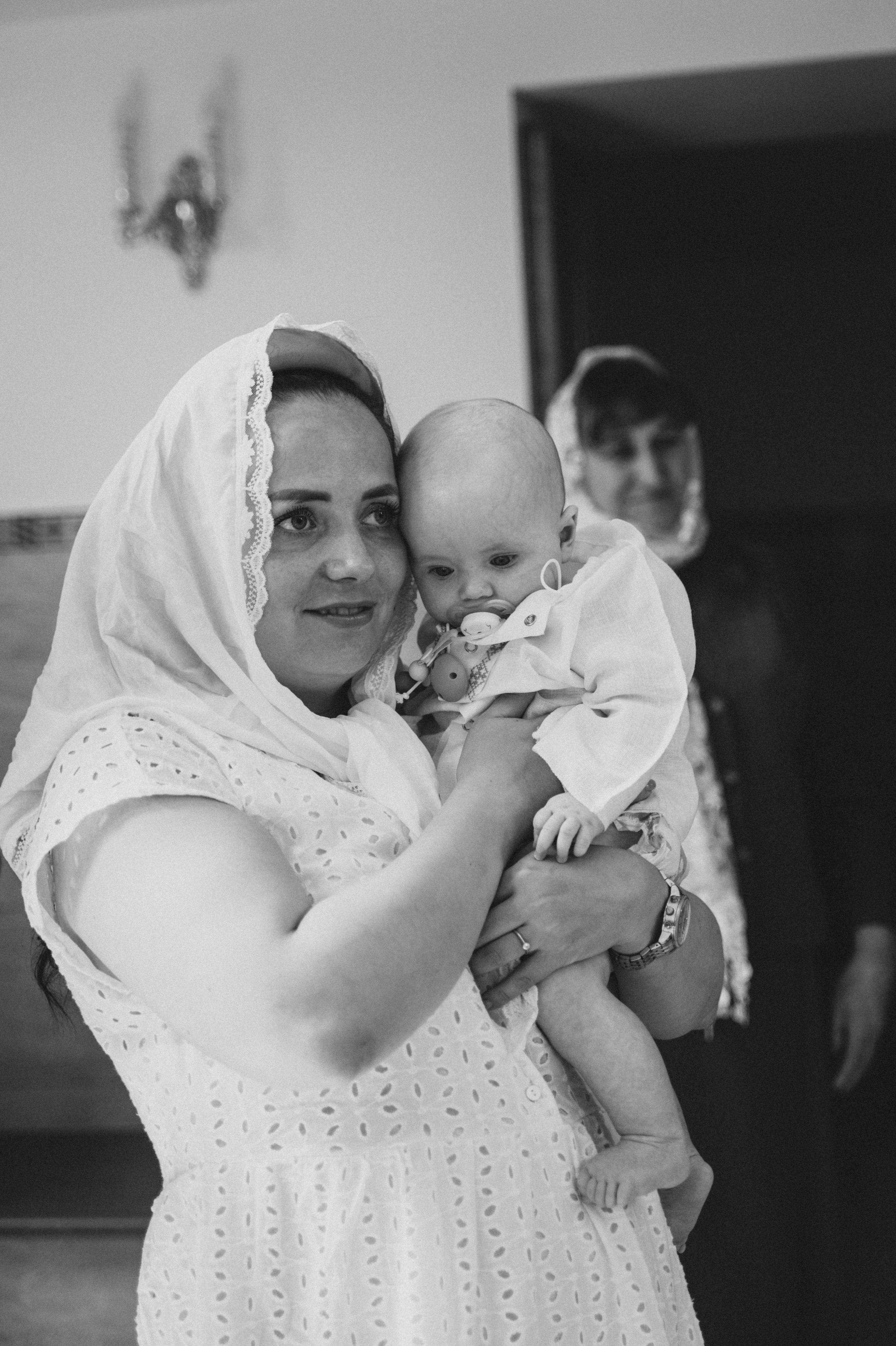 Крещение Корнелии (ХРАМ СВЯТИТЕЛЯ ЛУКИ КРЫМСКОГО). Семейный фотограф в Минске Дарья Дреко