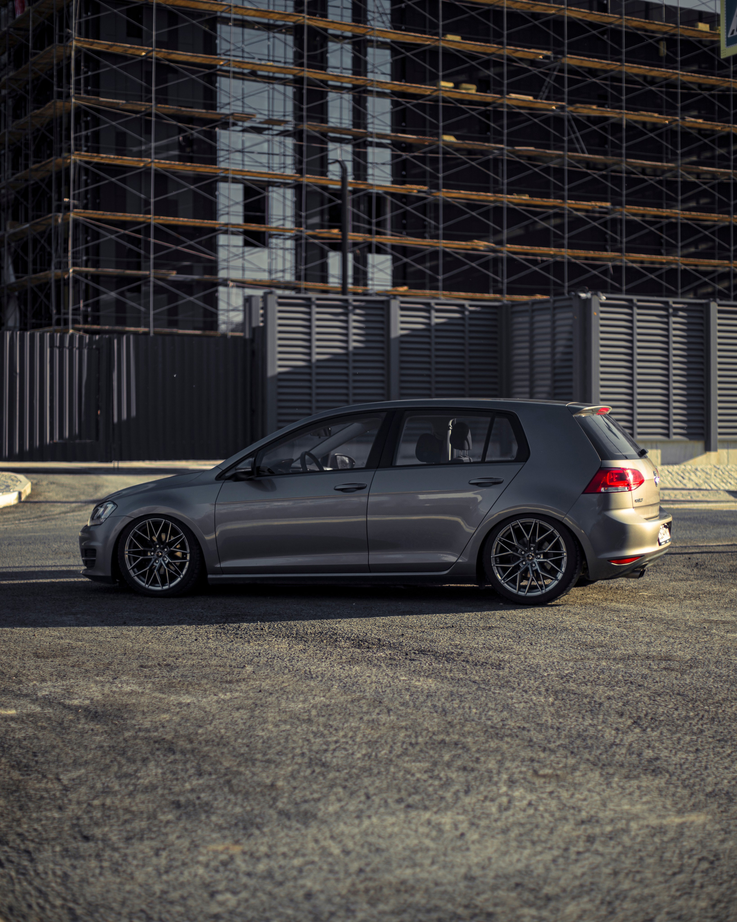 VW Golf 7 on air. Автомобильный фотограф в Екатеринбурге Сергей Эндерс