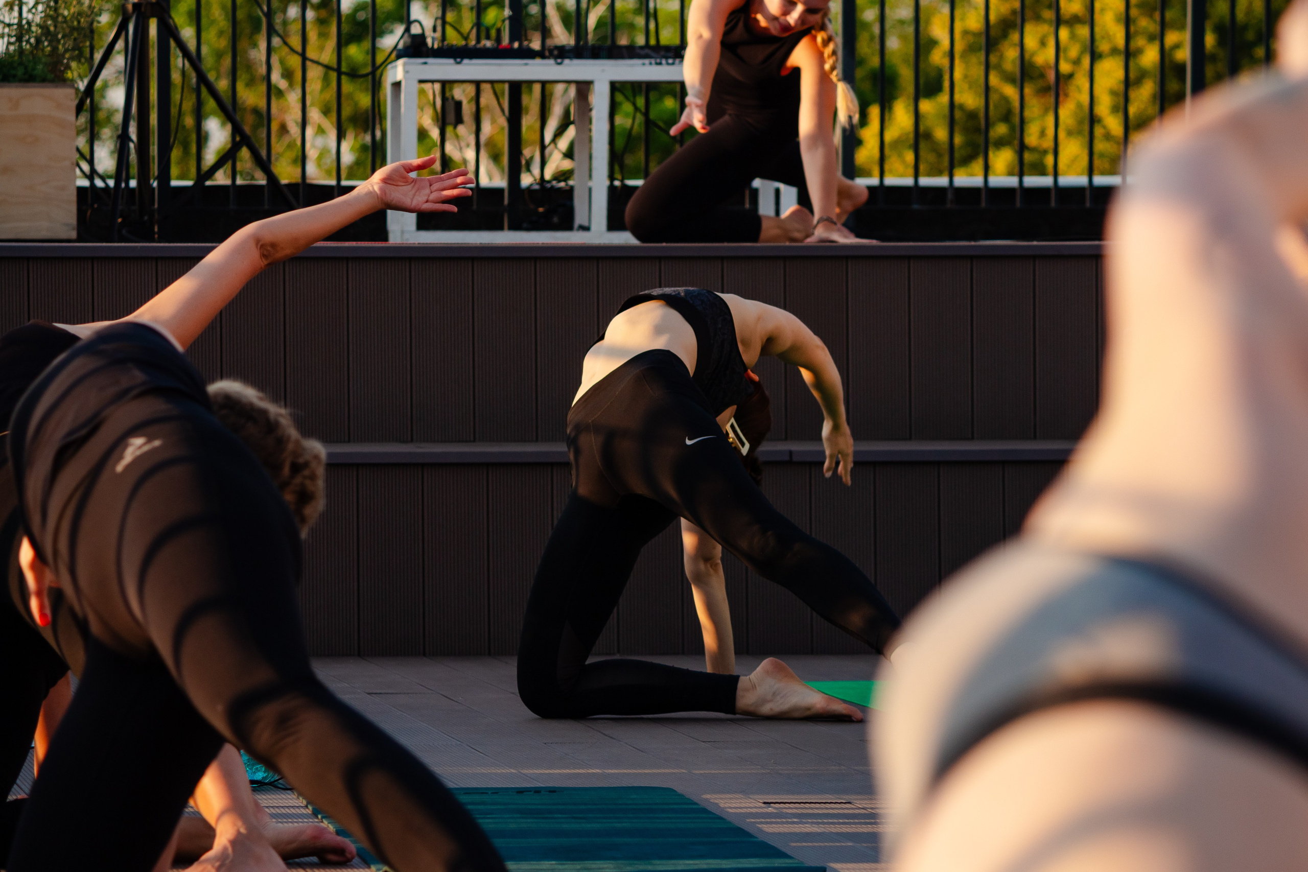 Йога на крыше Станкзавода. Александр Носов. Портретный и репортажный фотограф в Самаре