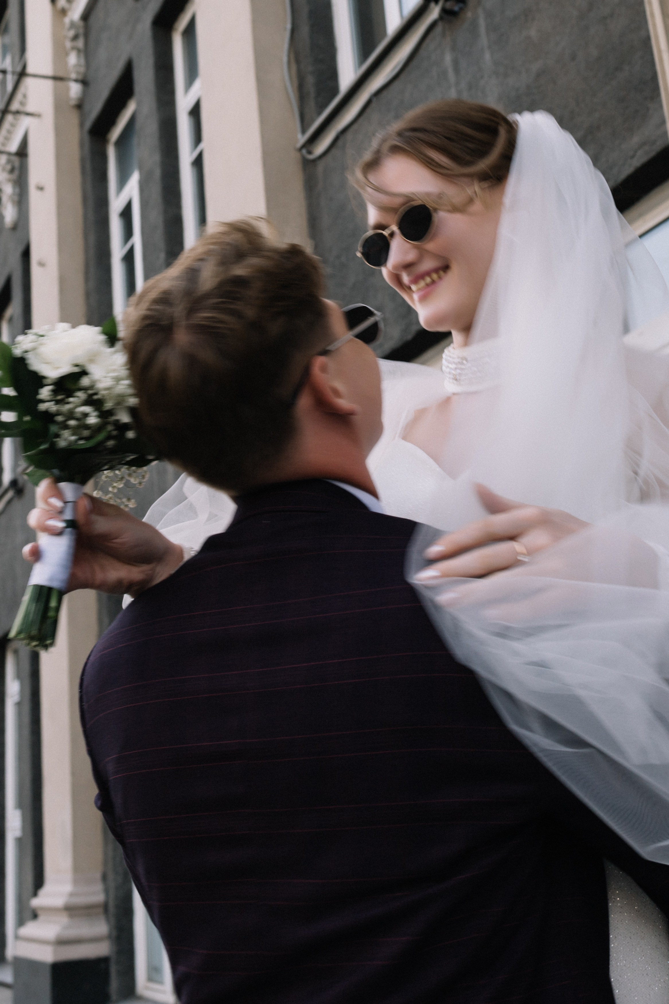 Владислав и Юлия Вечерняя прогулка по городу. Свадебный Фотограф в Иркутске Екатерина Елисеева