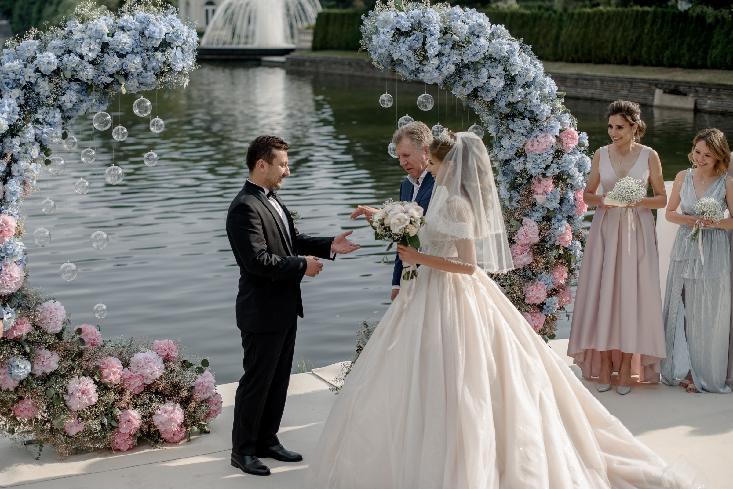 Свадьба в отеле St Regis, банкет в Довиль, церемония Вилла Ротонда. Свадебный фотограф Виктория Карпова