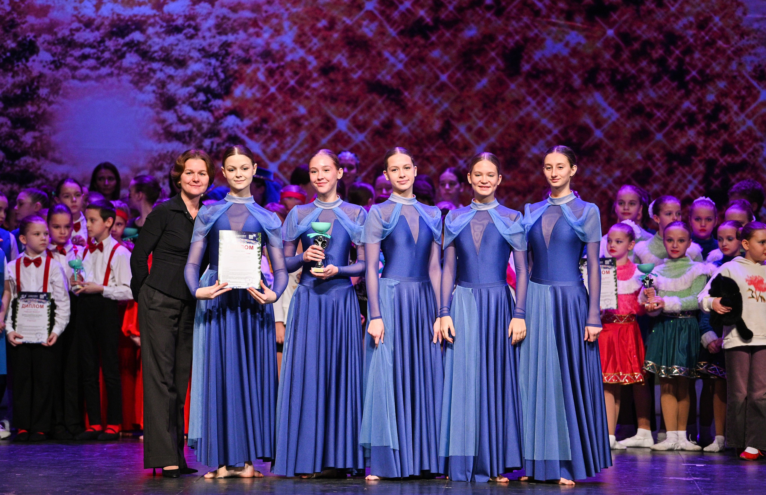 14.11.2024 «Новогодний Звездопад Талантов» Фестивальное движение «Шаг к мечте» г. Москва. Медиастудия Фото Концепт