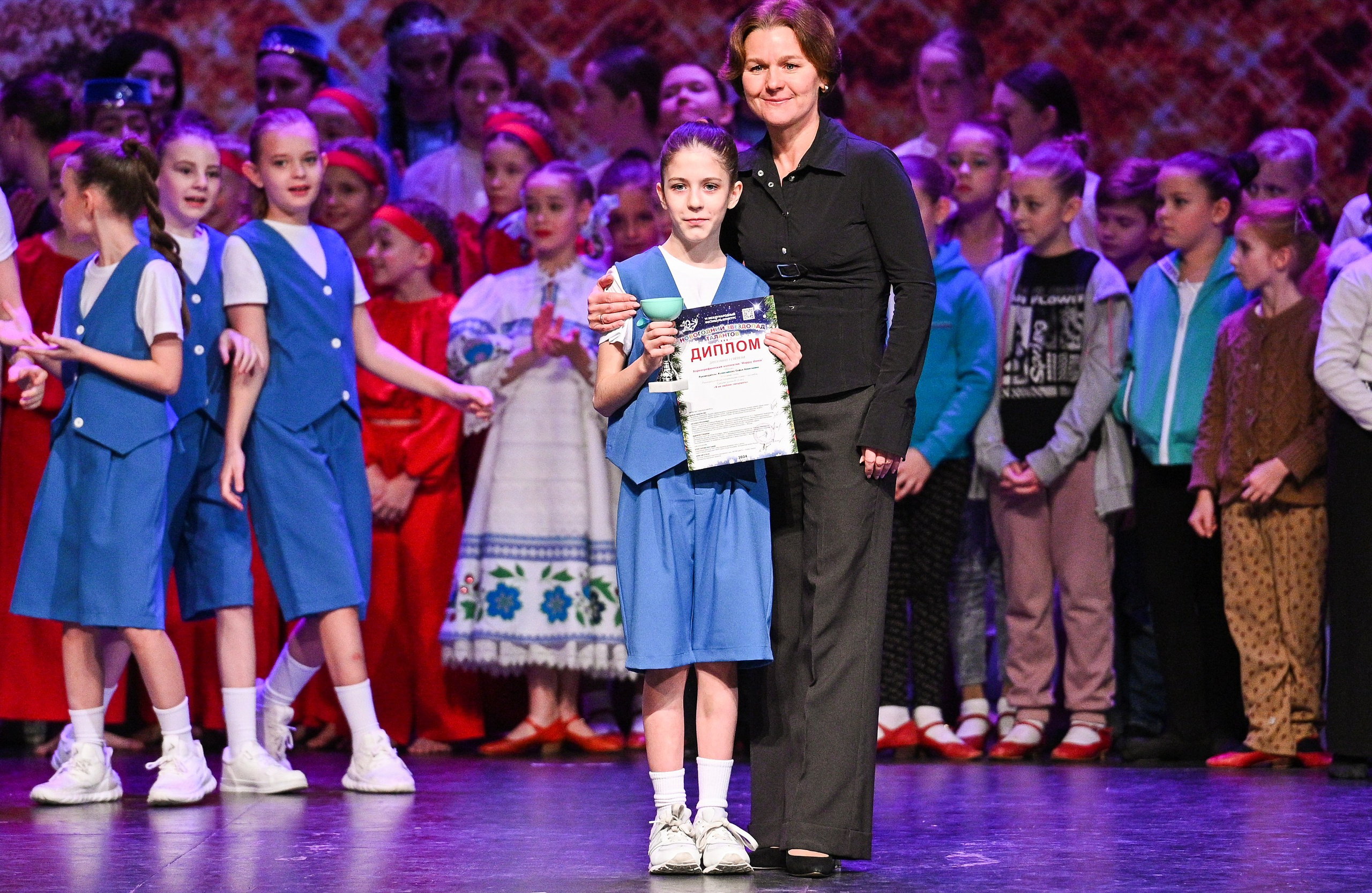 14.11.2024 «Новогодний Звездопад Талантов» Фестивальное движение «Шаг к мечте» г. Москва. Медиастудия Фото Концепт