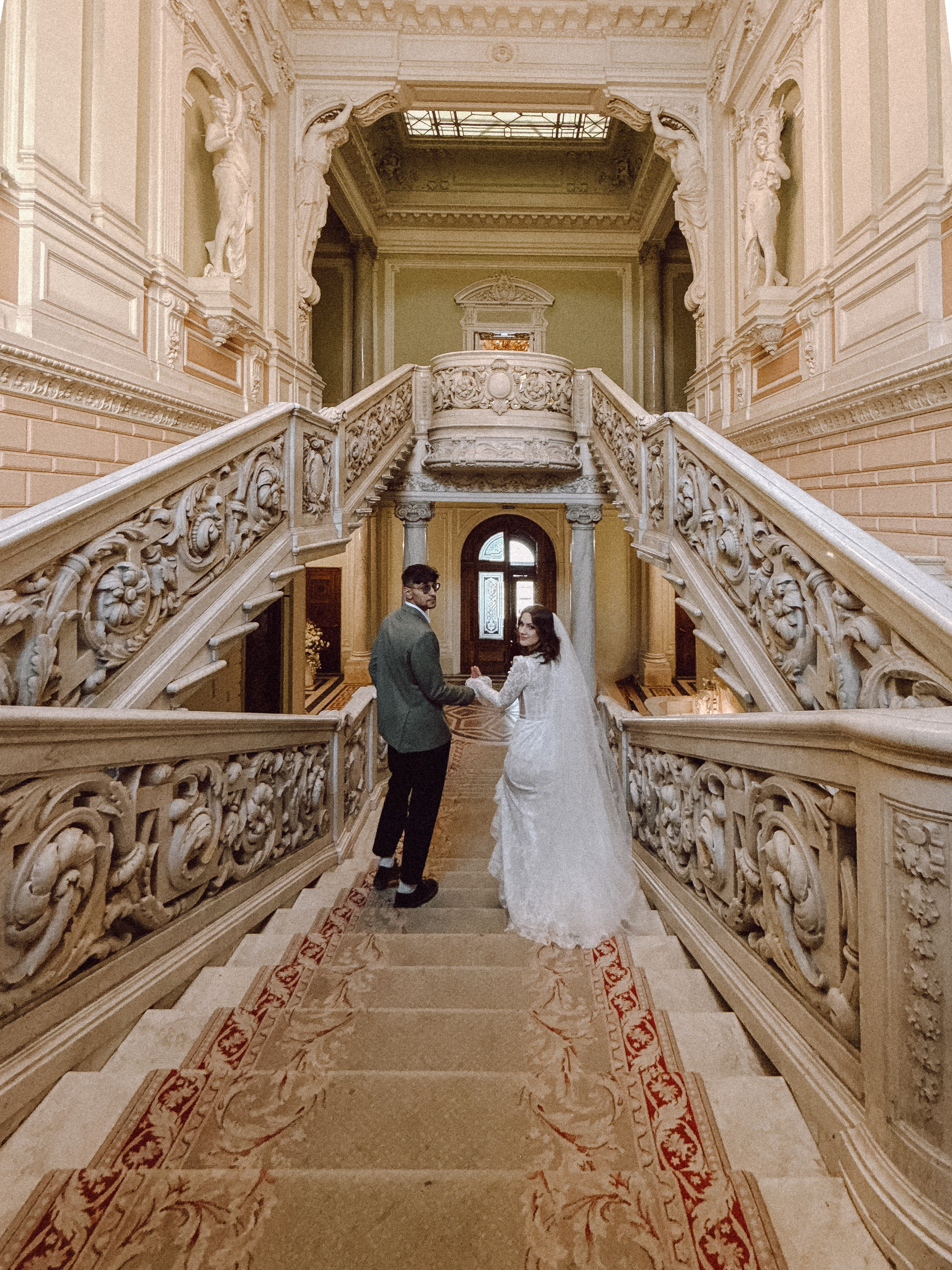 ФОТО НА ТЕЛЕФОН ВО ВРЕМЯ БРАКОСОЧЕТАНИЯ В ПЕРВОМ ДВОРЦЕ И ПРОГУЛКИ. Профессиональный фотограф, Санкт-Петербург — Виктория Богомолова