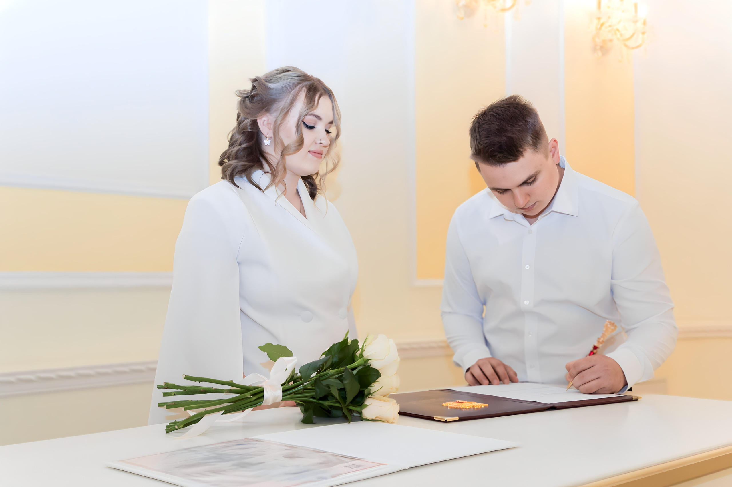 Регистрация в ЗАГс г. Королев + фотосессия в студии ЗАГСа г. Королев проспект Королева д. 14. Юлия Егорова | Свадебный фотограф, семейный фотограф Москва, МО • Портреты • репортажи • день рождения • Love Story • дети