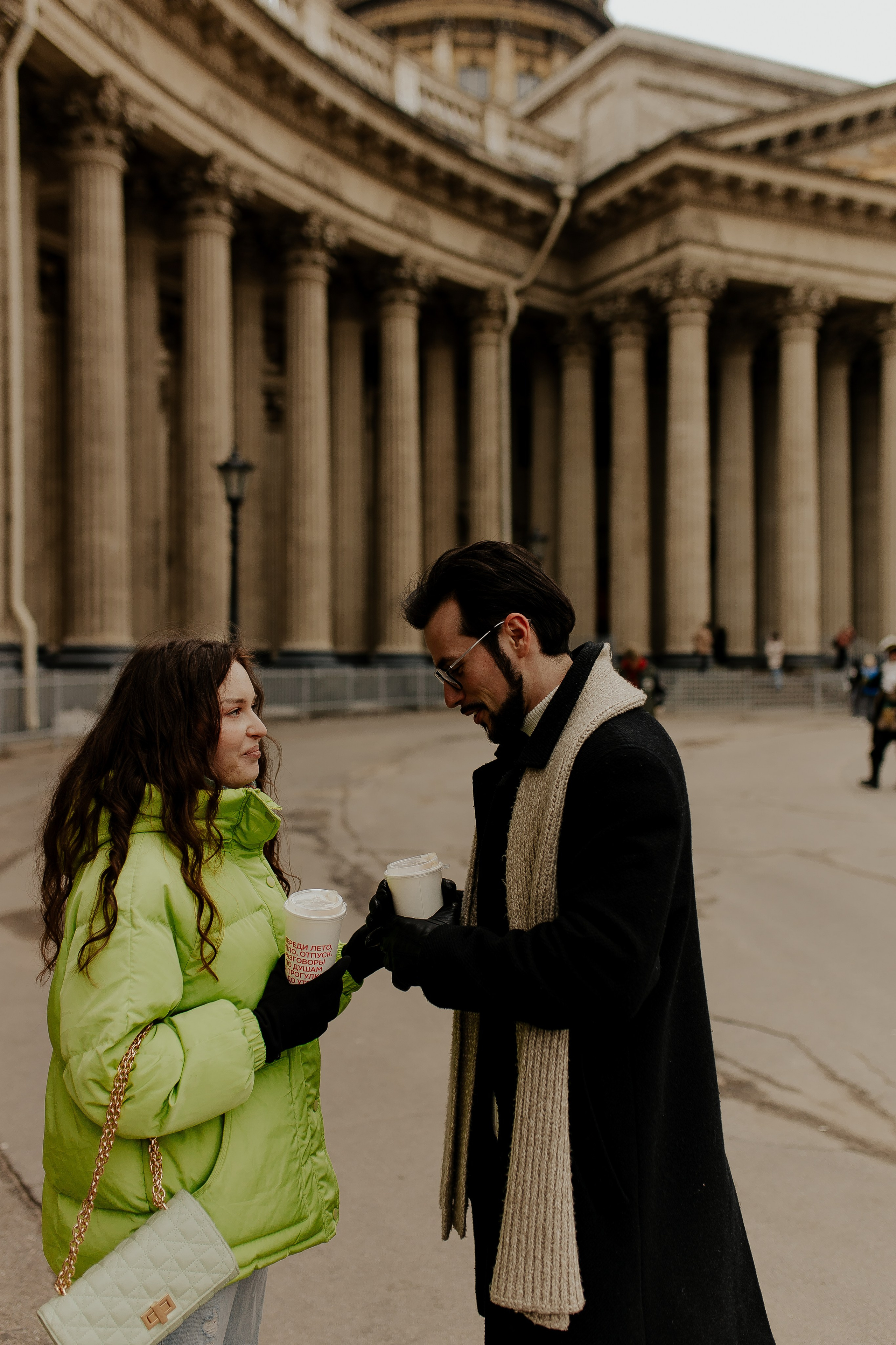 Фотопрогулка по весеннему Петербургу для двоих. Фотограф в Санкт-Петербурге Лиза Семченкова