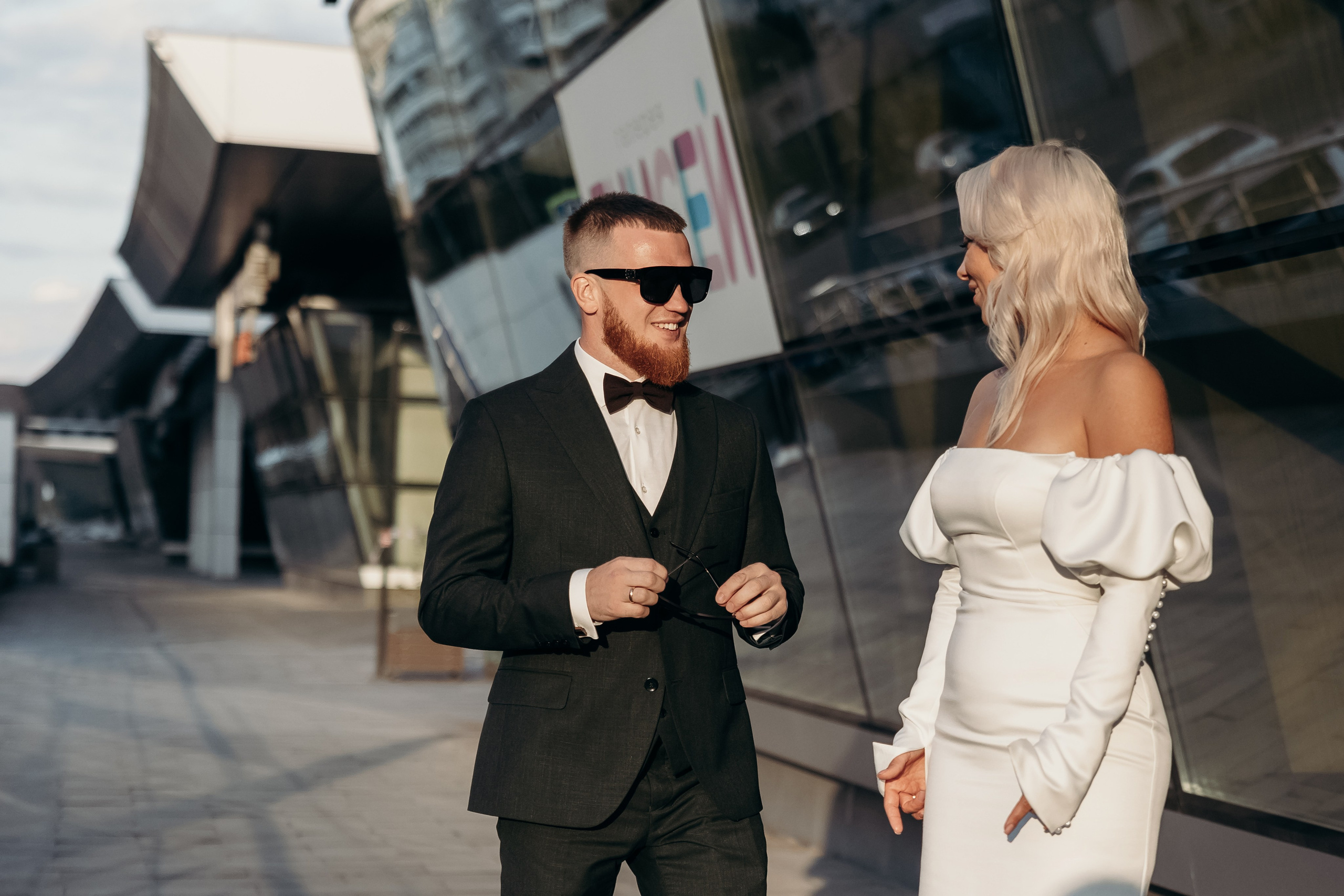 Александр и Елена (сборы, ресторан). Фотограф свадебный семейный в Красноярске Шукшина Наталья