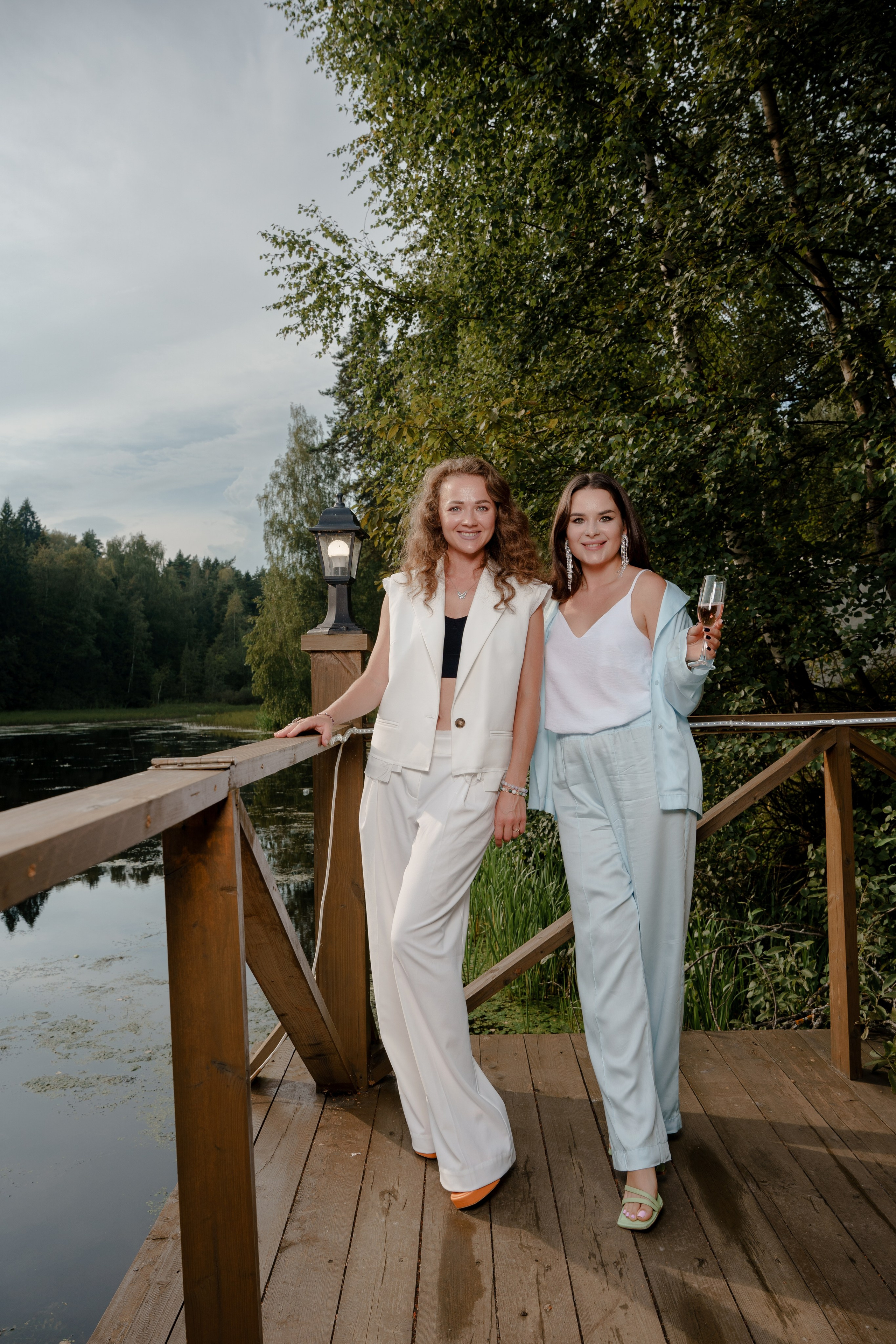 День рождения в шатре на водохранилище. Репортажный фотограф Москва Сергей Дружинин