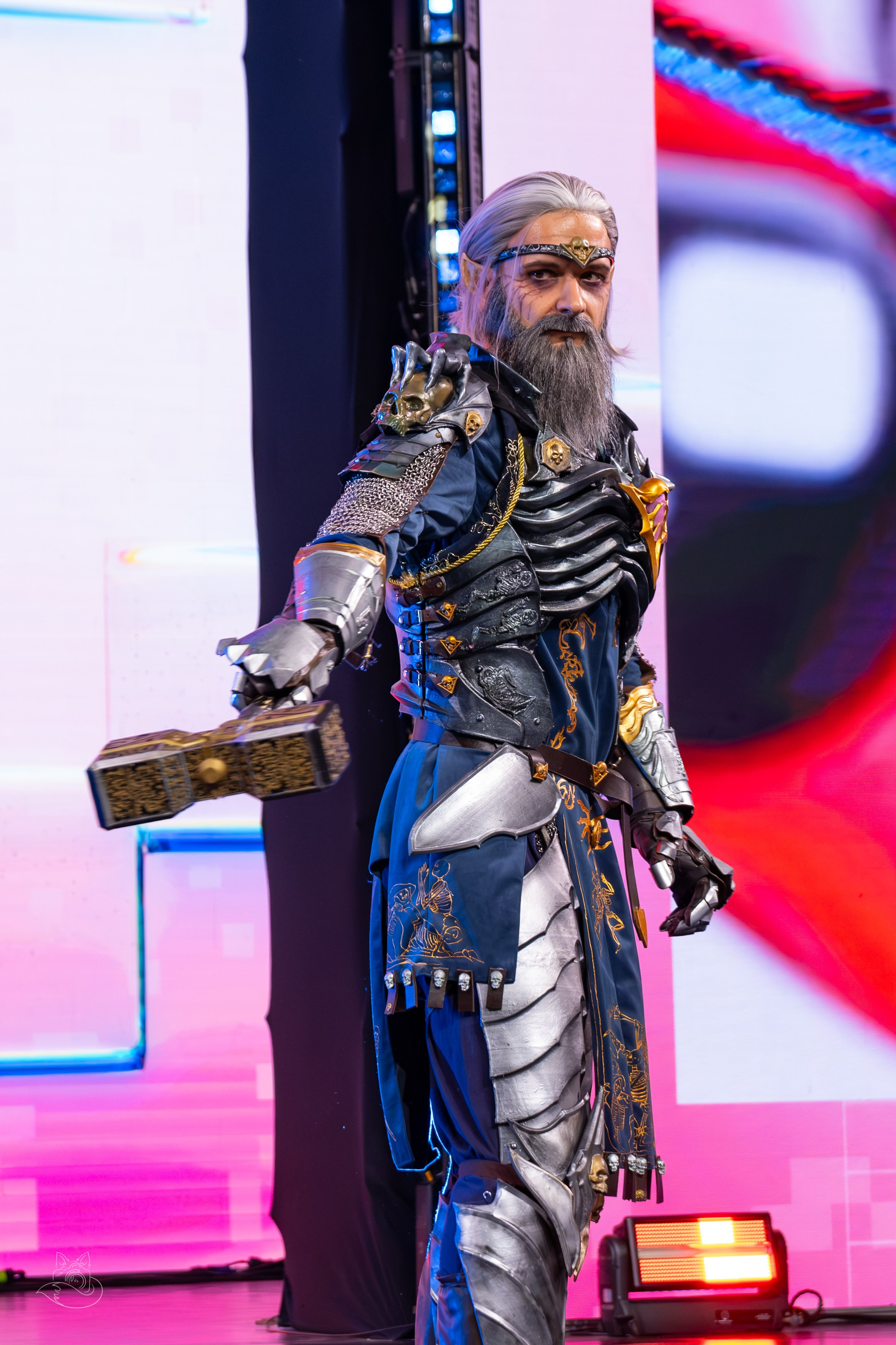 Сцена РЭД ЭКСПО 2024. Косплей фотограф