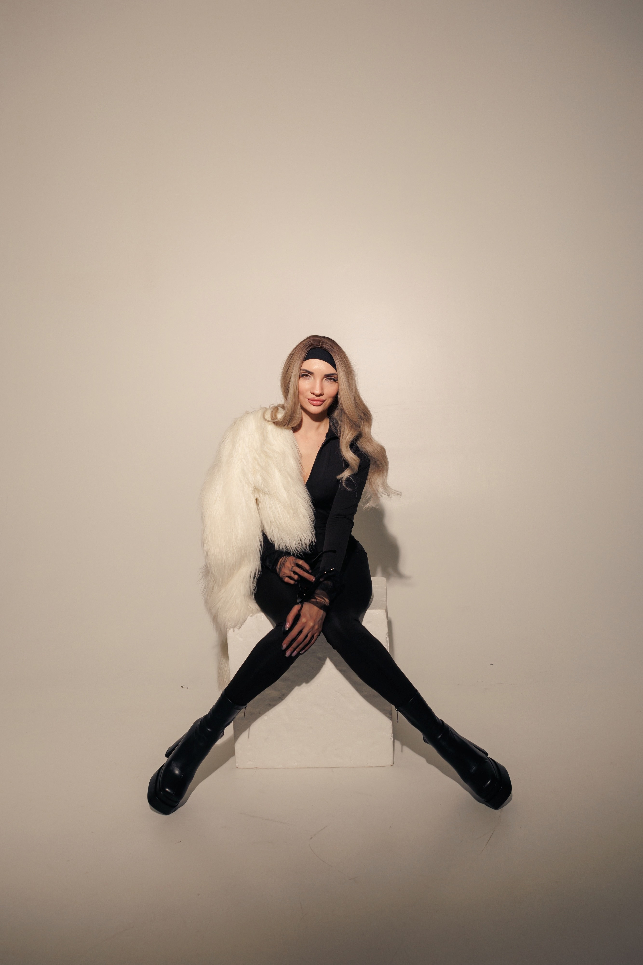 Женская фотосессия в студии с искусственным светом. Фотограф Валерия Горбунова Подольск Бутово Видное Щербинка