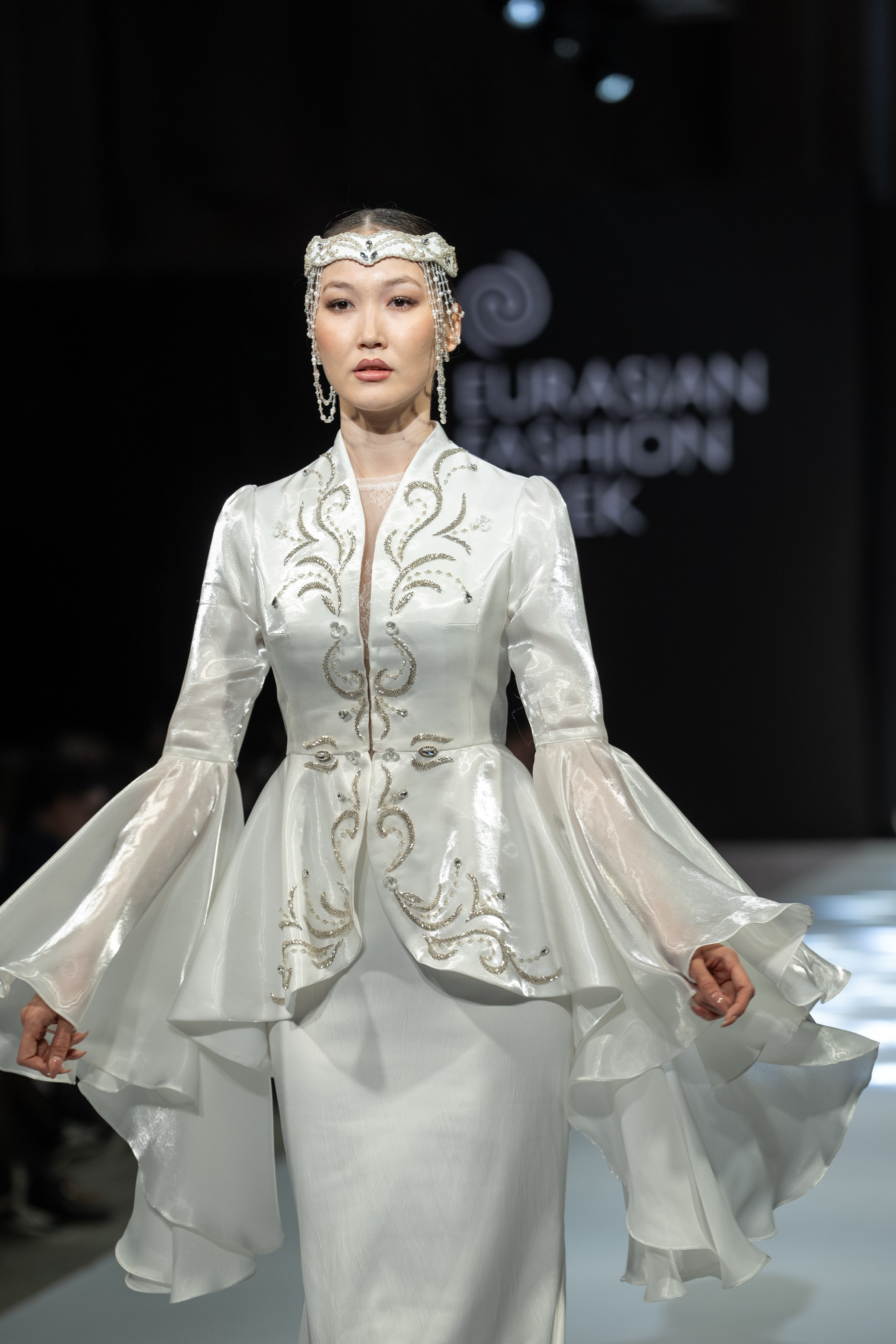 EURASIAN FASHION WEEK Innes. Сайт Алматинского НЮ АРТ, будуар и фэшн фотографа Дениса Карпенко