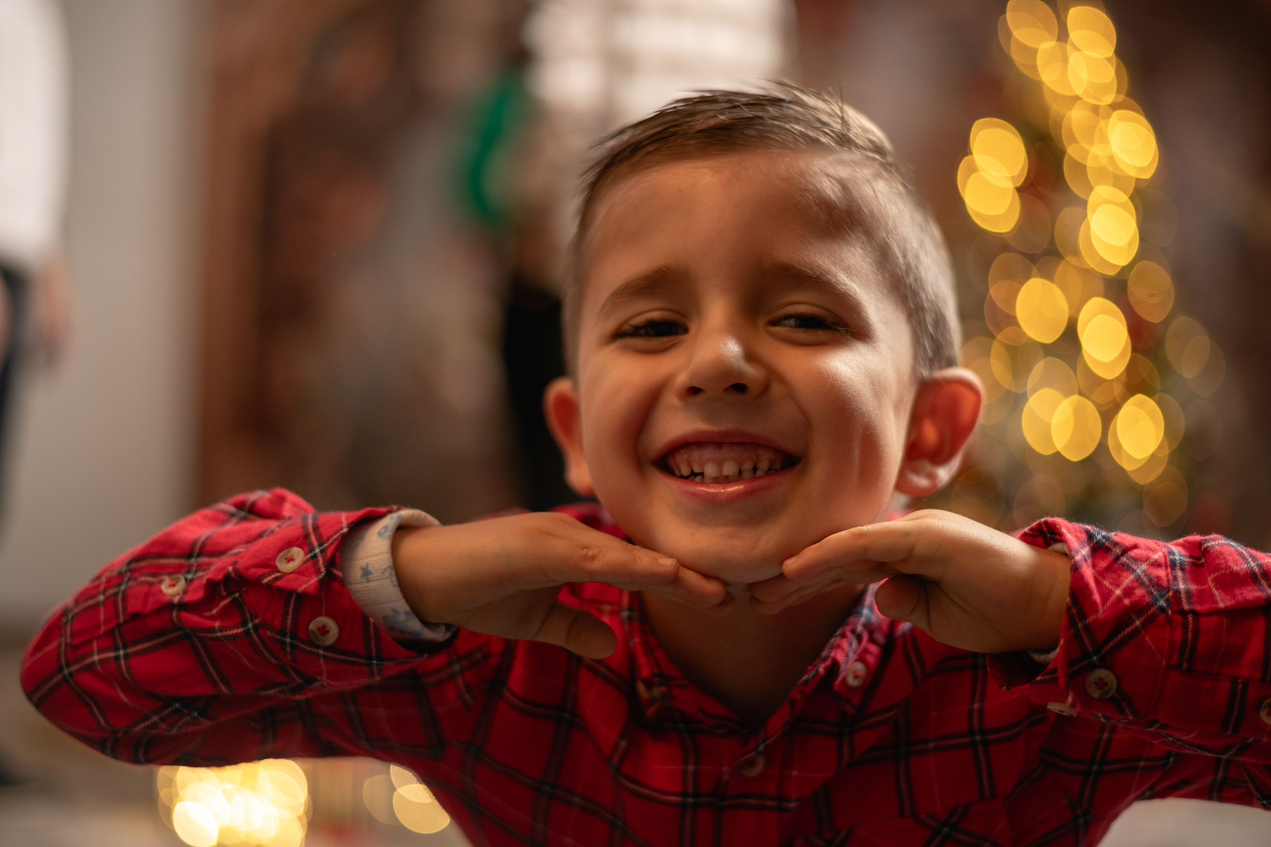 CATIA AND HER FAMILY. Anastasiia Antoniuk portrait, family and couple photographer, Portugal