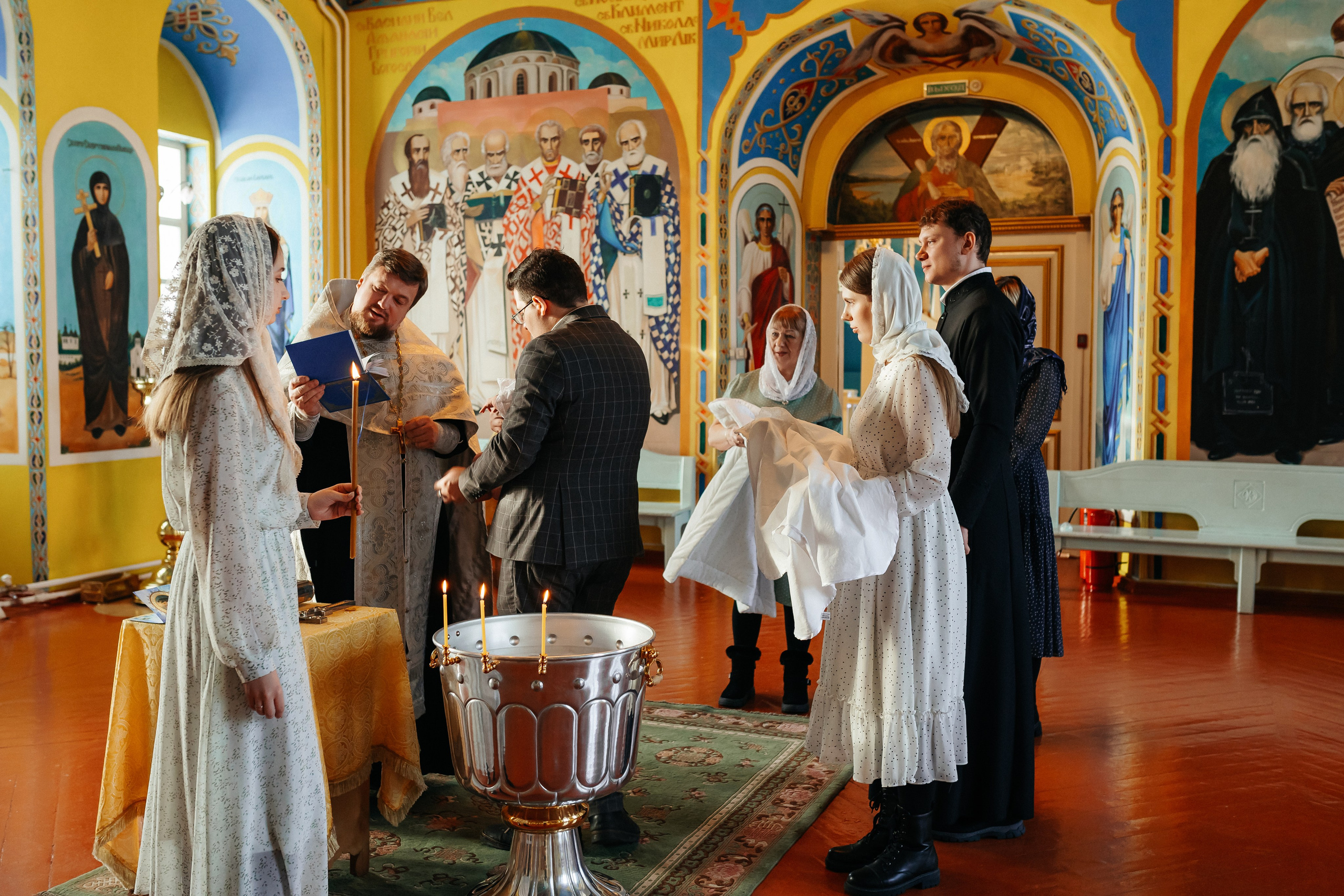 Фотосъемка крещения. Фотограф Ким Наталья в Красноярске