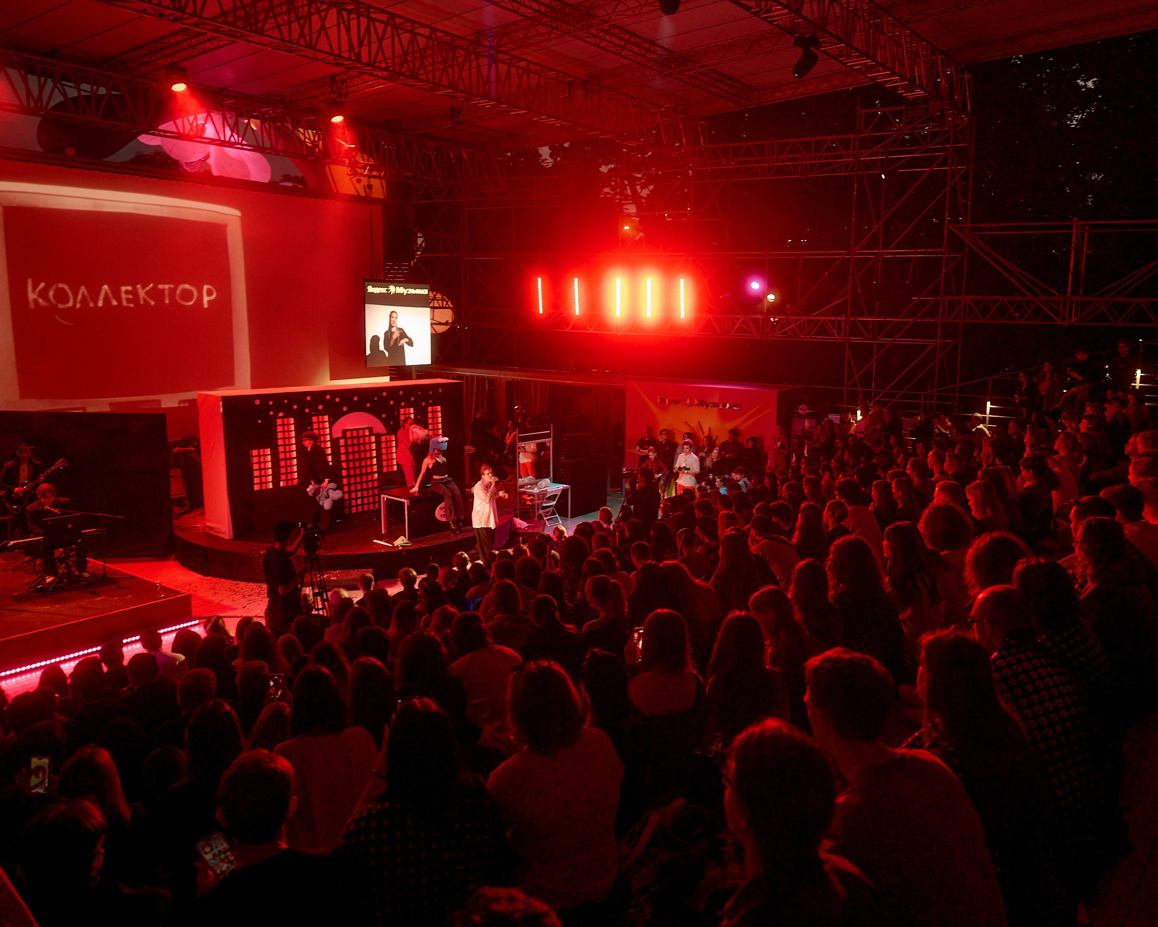 SODA LUV х Яндекс Музыка. Светский фотограф Столбоушкин Никита