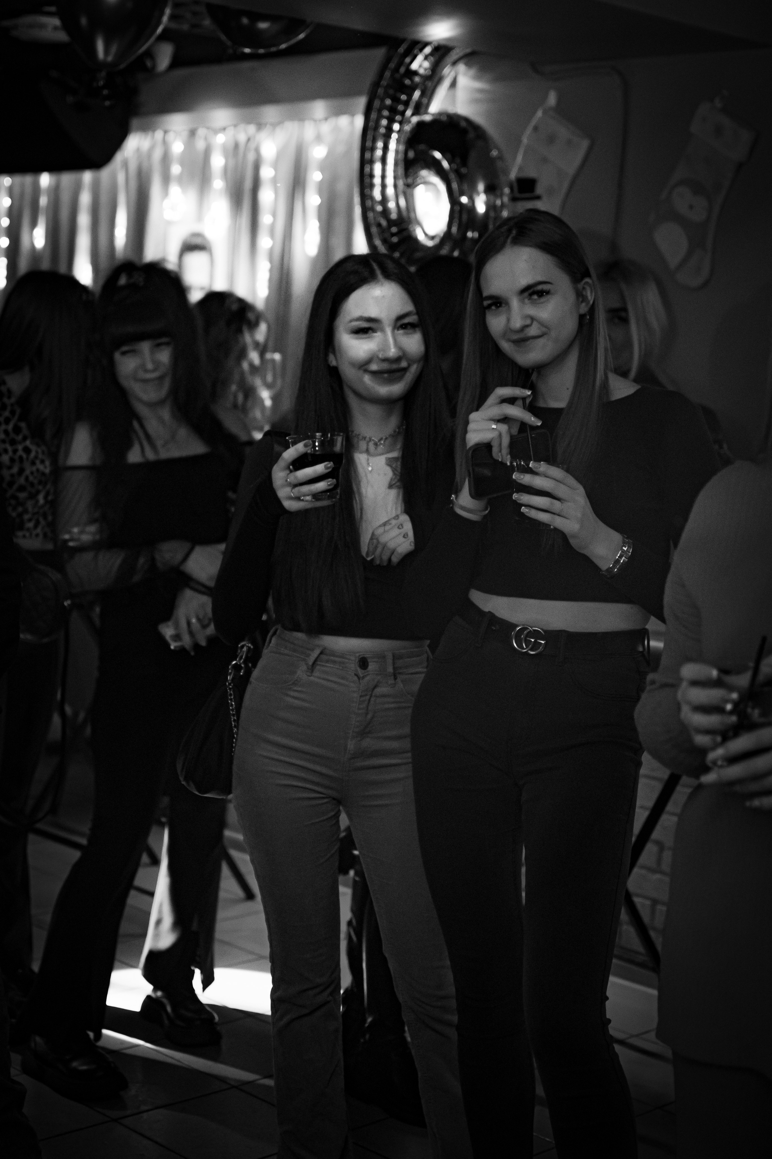 HOLLYWOOD / 6 YEARS. Photokarish