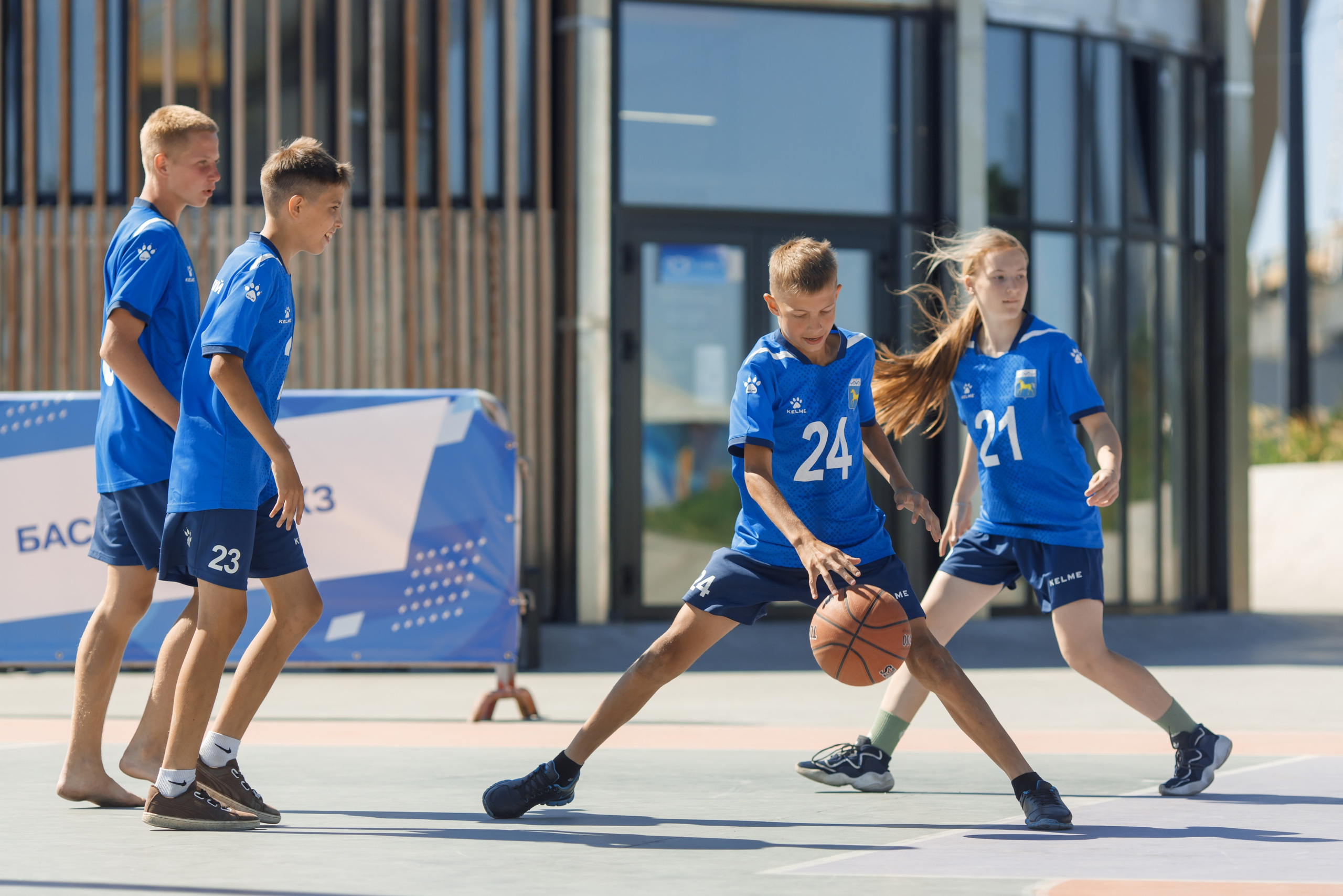 Вызов первых. Главная