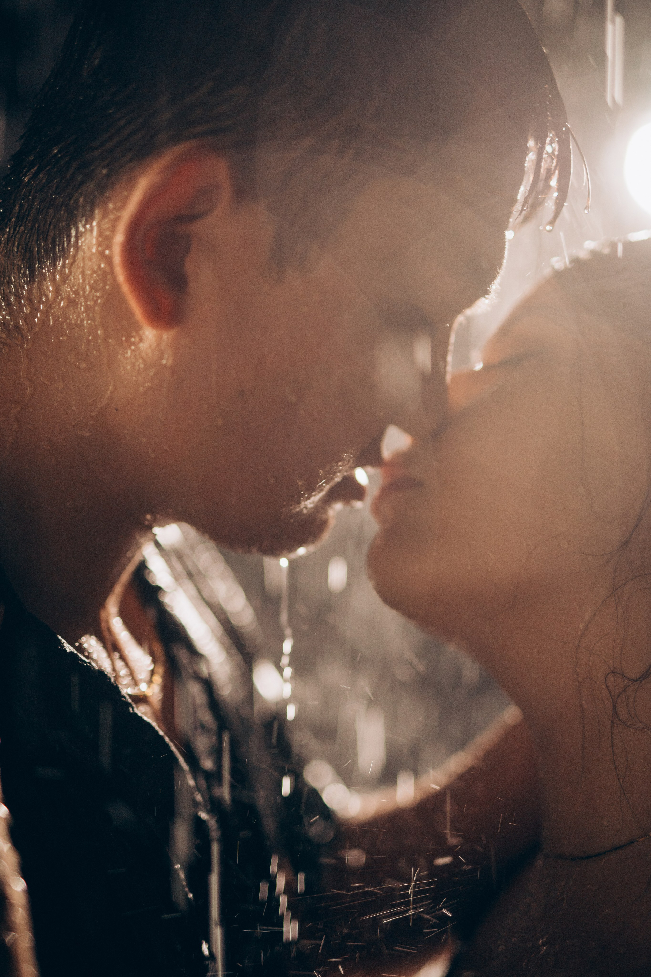 Свидание под дождем. Фотограф в Алматы Чалова Нафиса